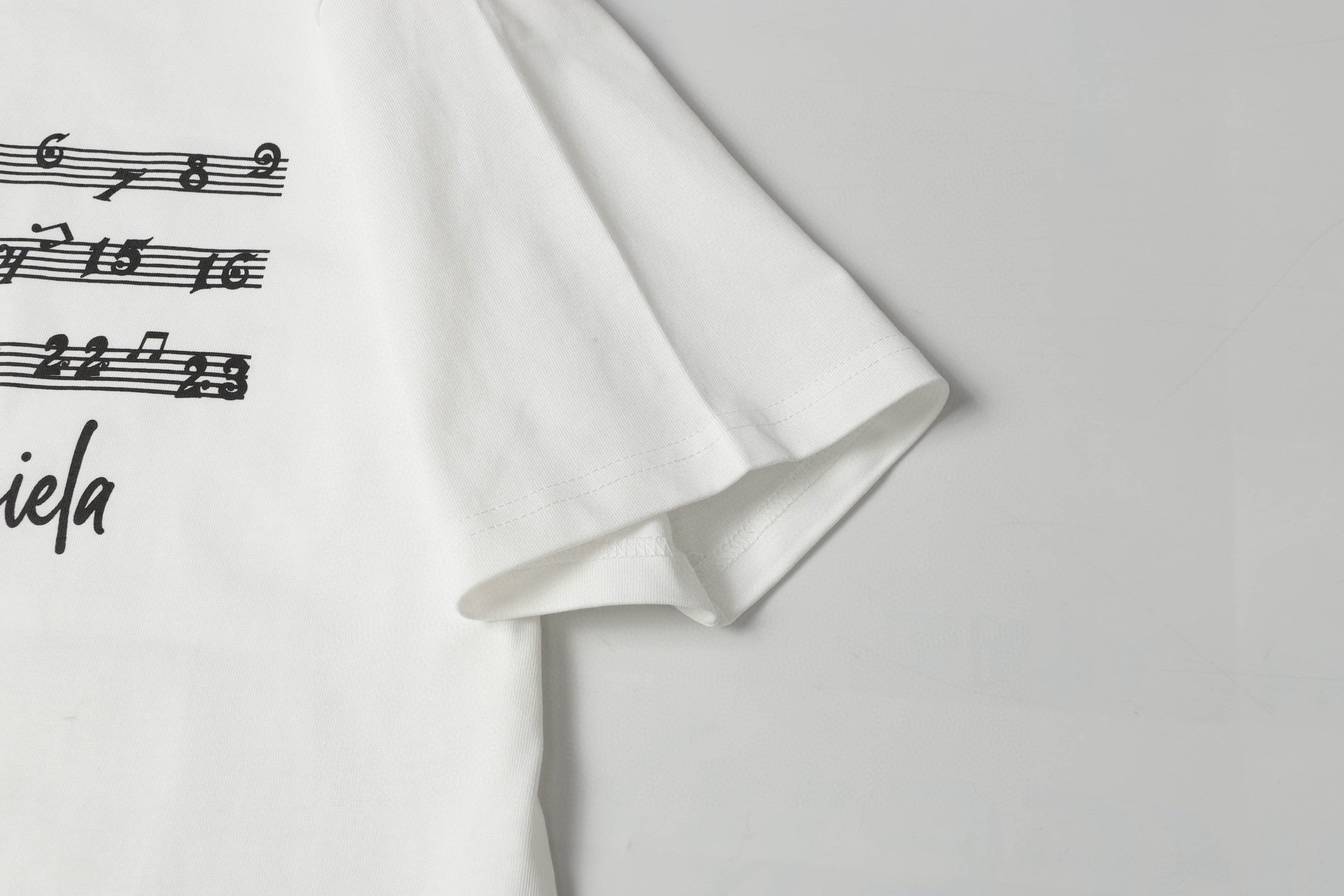 LuxluxHouse Best Quality Clothes T-shirt Chanel & Maison Margiela