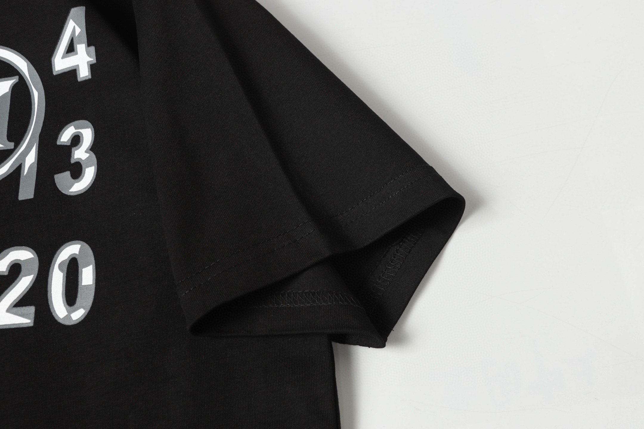 LuxluxHouse Best Quality Clothes T-shirt Chanel & Maison Margiela
