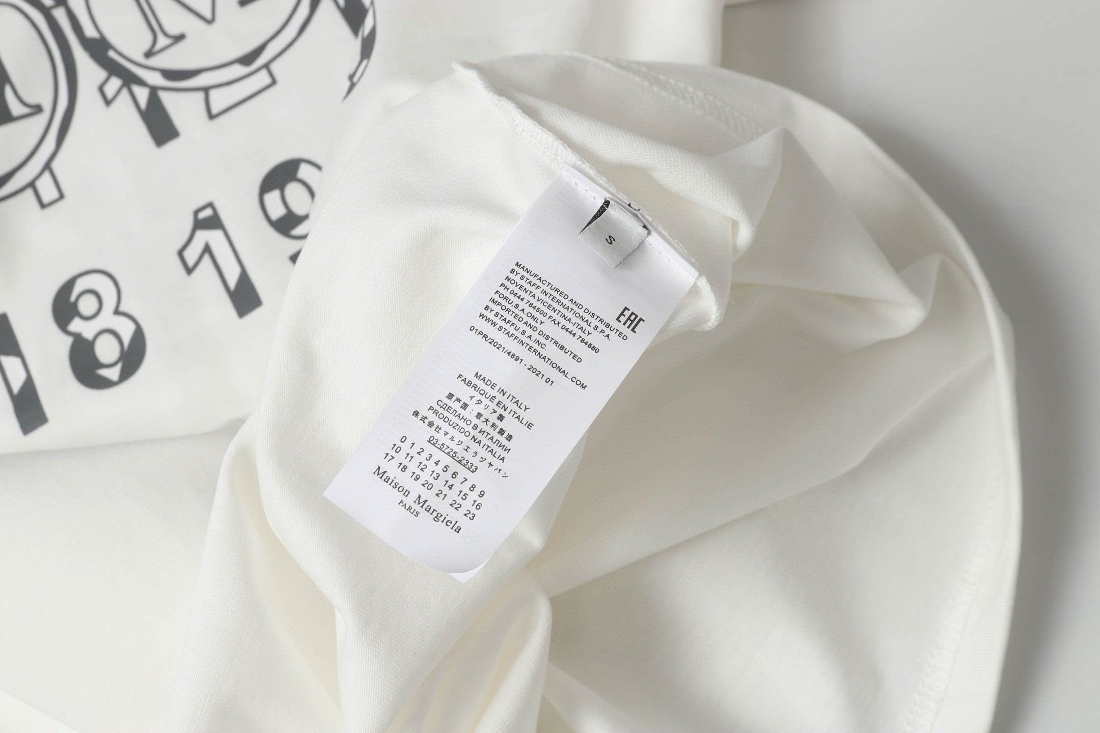 LuxluxHouse Best Quality Clothes T-shirt Chanel & Maison Margiela