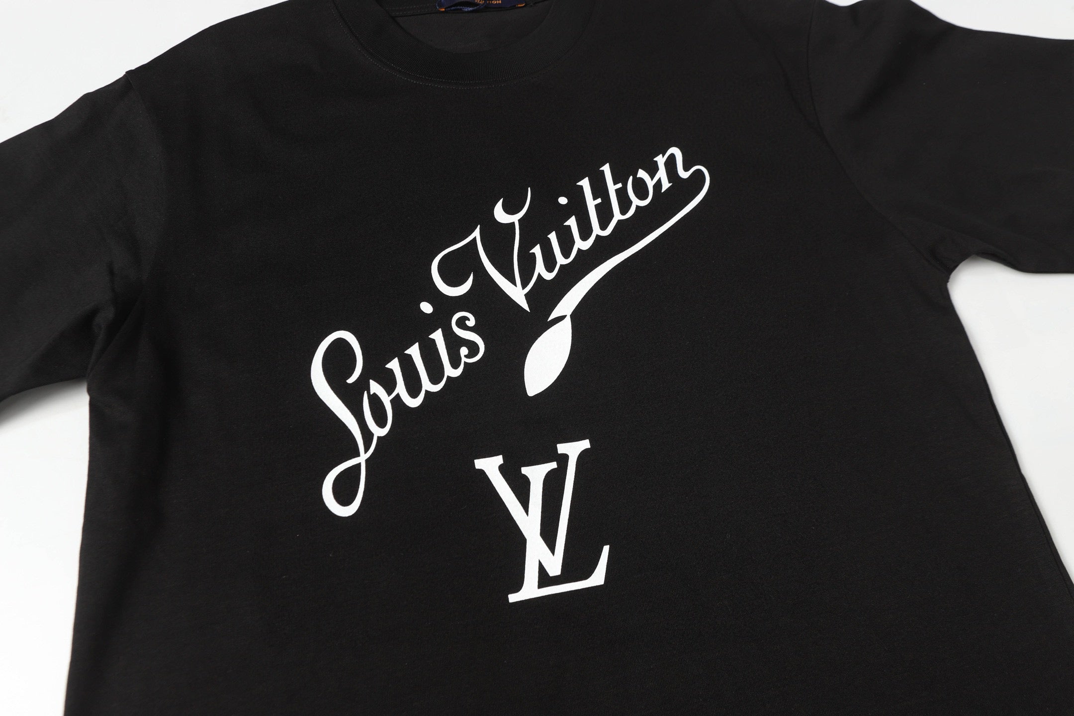 LuxluxHouse Best Quality Clothes T-shirt Louis Vuitton