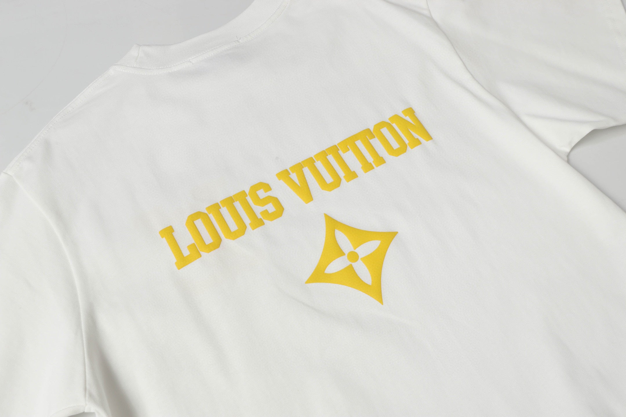 LuxluxHouse Best Quality Clothes T-shirt Louis Vuitton
