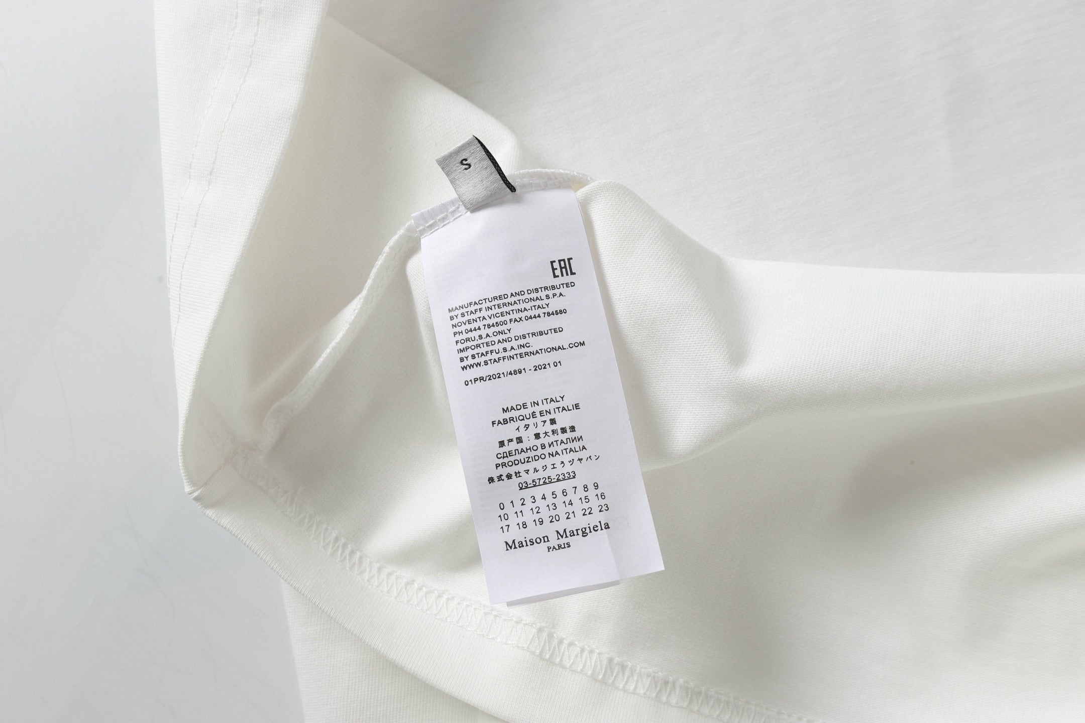 LuxluxHouse Best Quality Clothes T-shirt Chanel & Maison Margiela