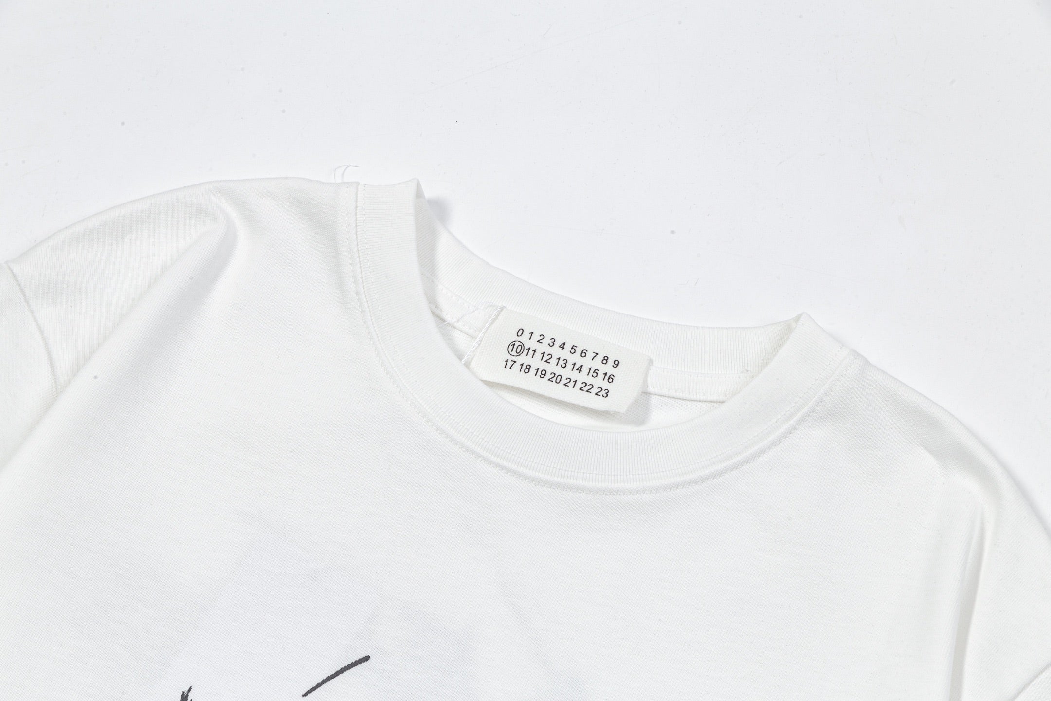 LuxluxHouse Best Quality Clothes T-shirt Chanel & Maison Margiela