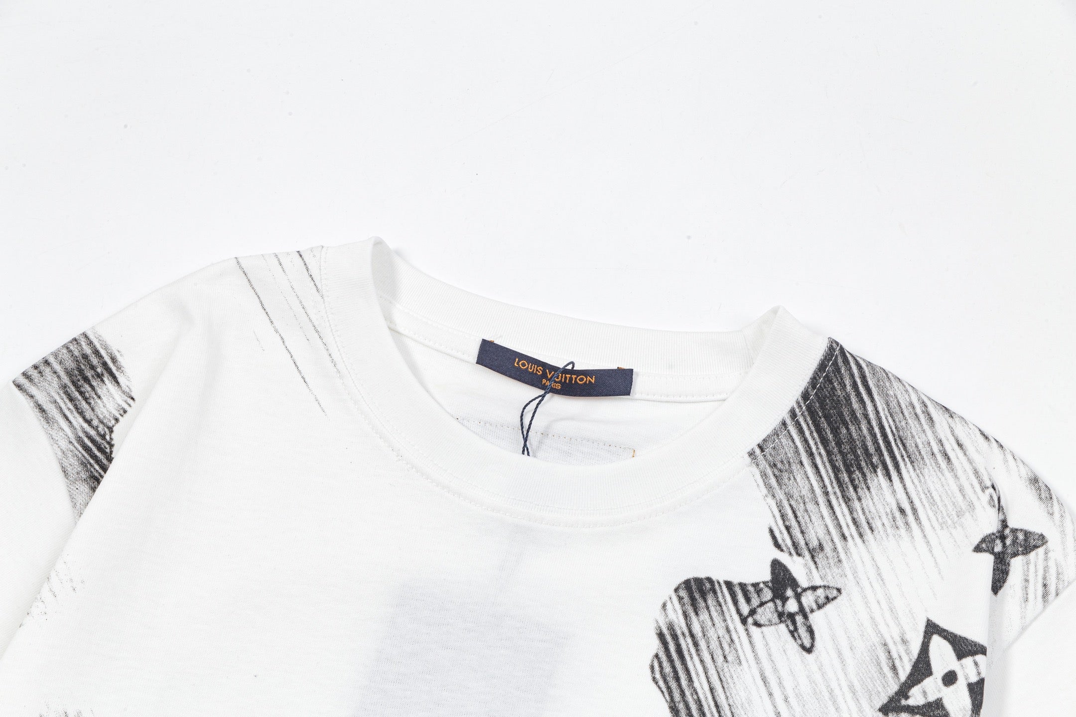 LuxluxHouse Best Quality Clothes T-shirt Louis Vuitton