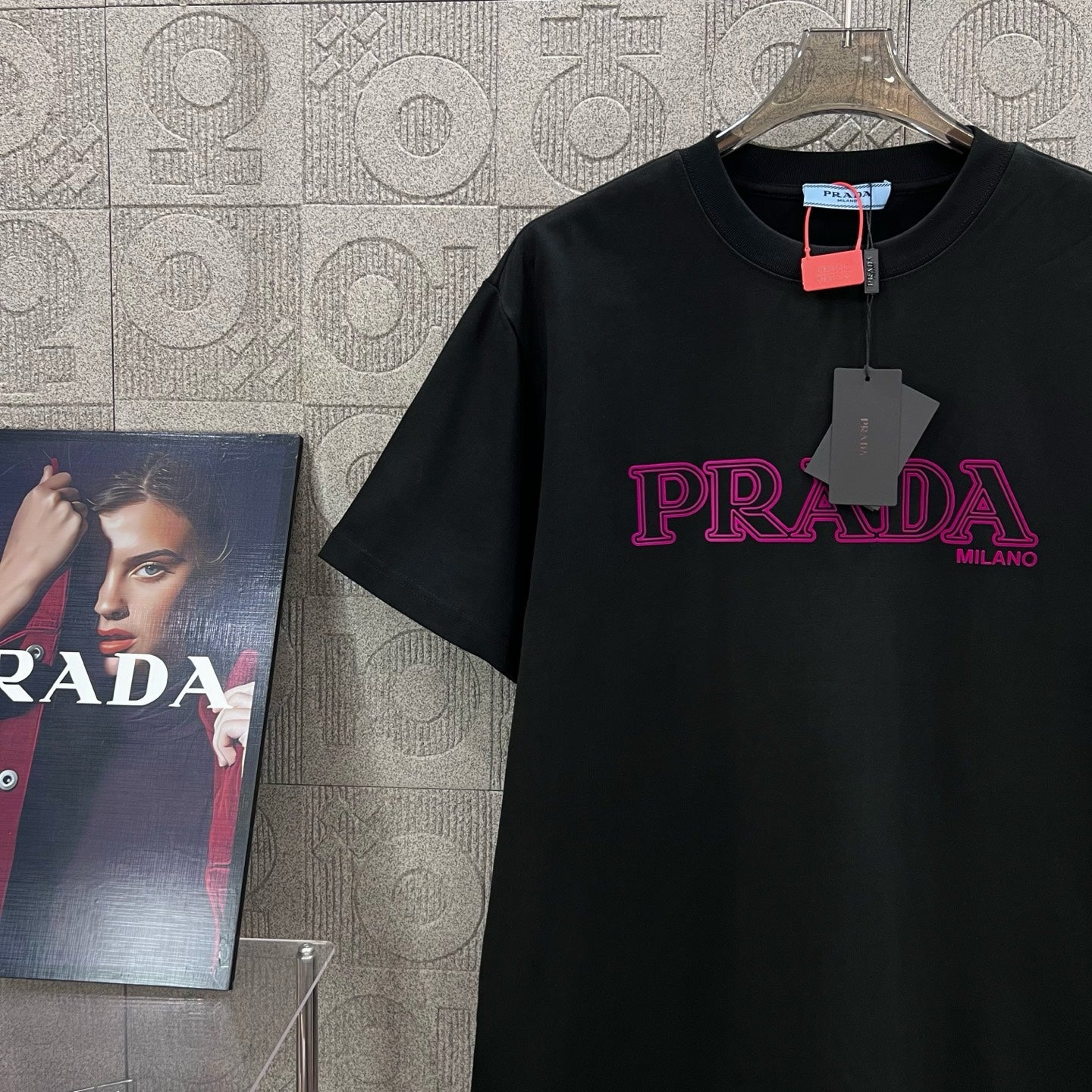 LuxluxHouse Best Quality Clothes T-shirt Prada