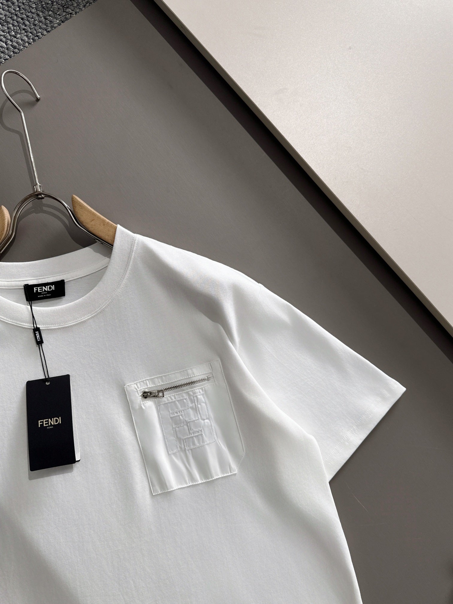 LuxluxHouse Best Quality Clothes Fendi T-shirt
