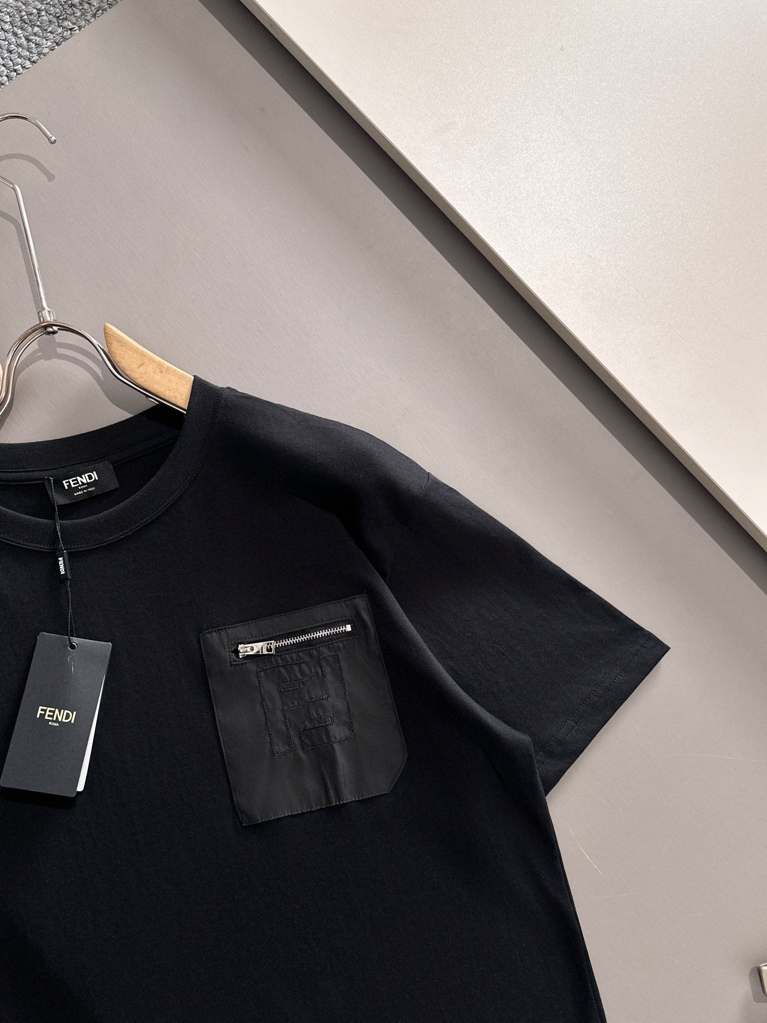 LuxluxHouse Best Quality Clothes Fendi T-shirt