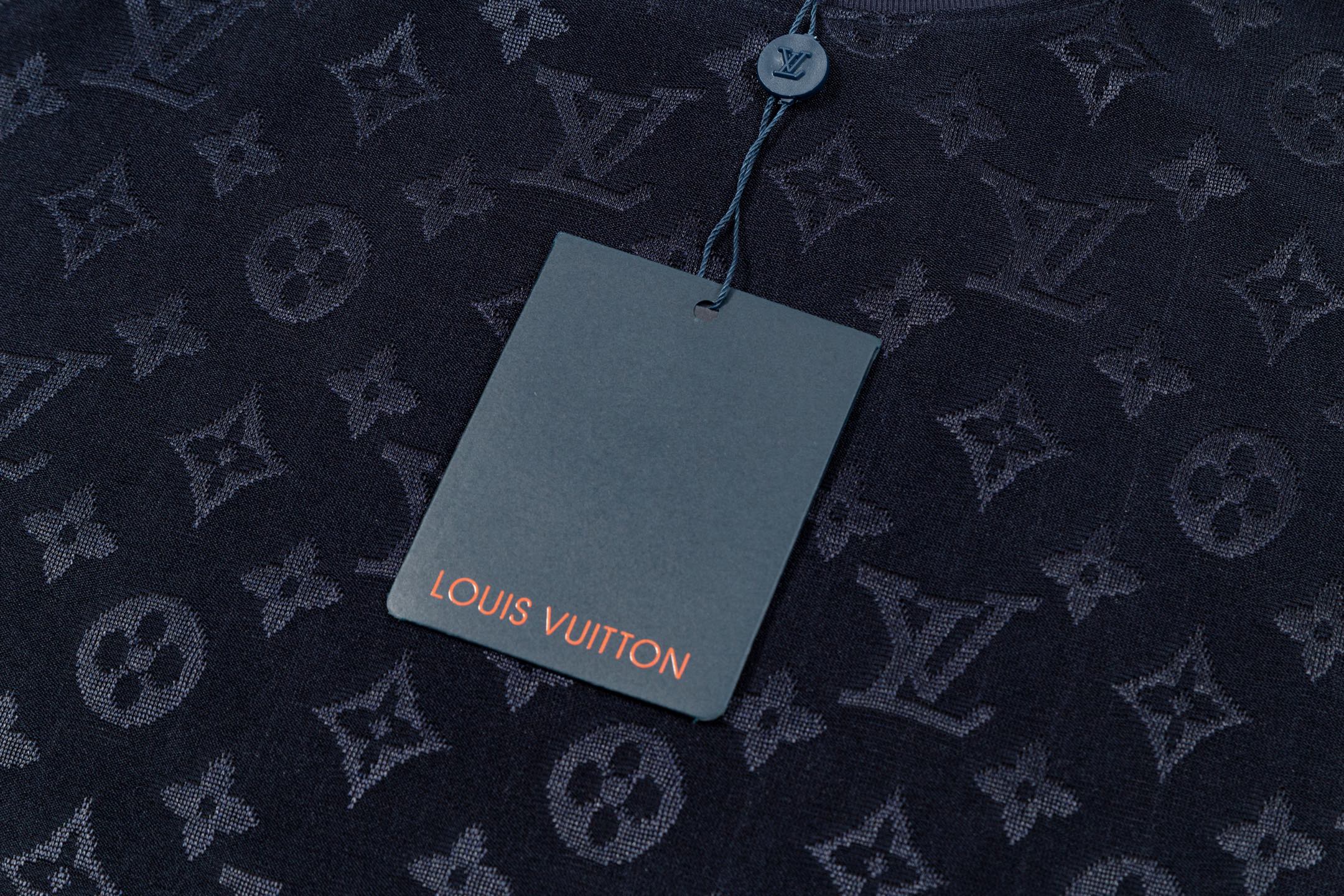 LuxluxHouse Best Quality Clothes T-shirt Louis Vuitton