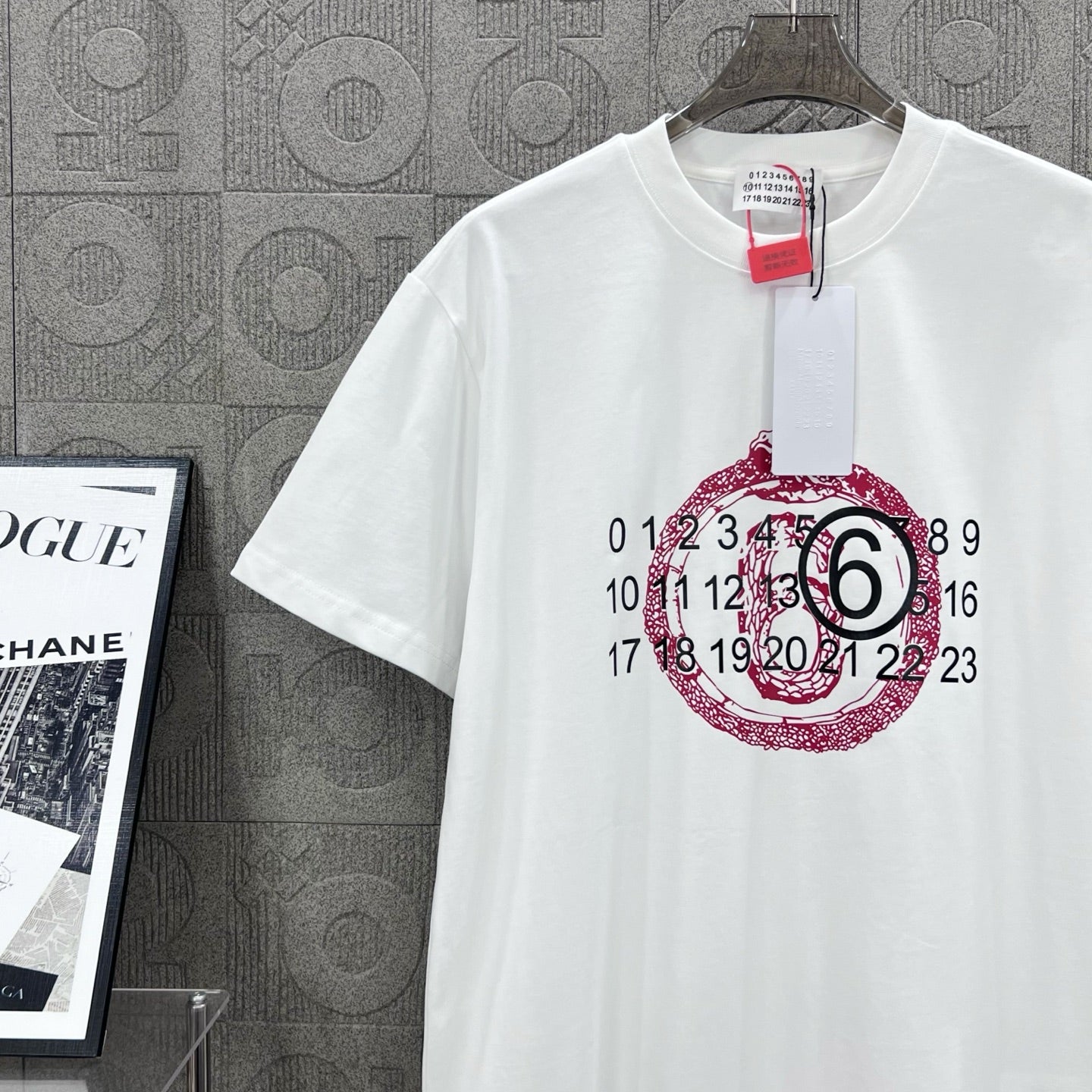 LuxluxHouse Best Quality Clothes T-shirt Chanel & Maison Margiela