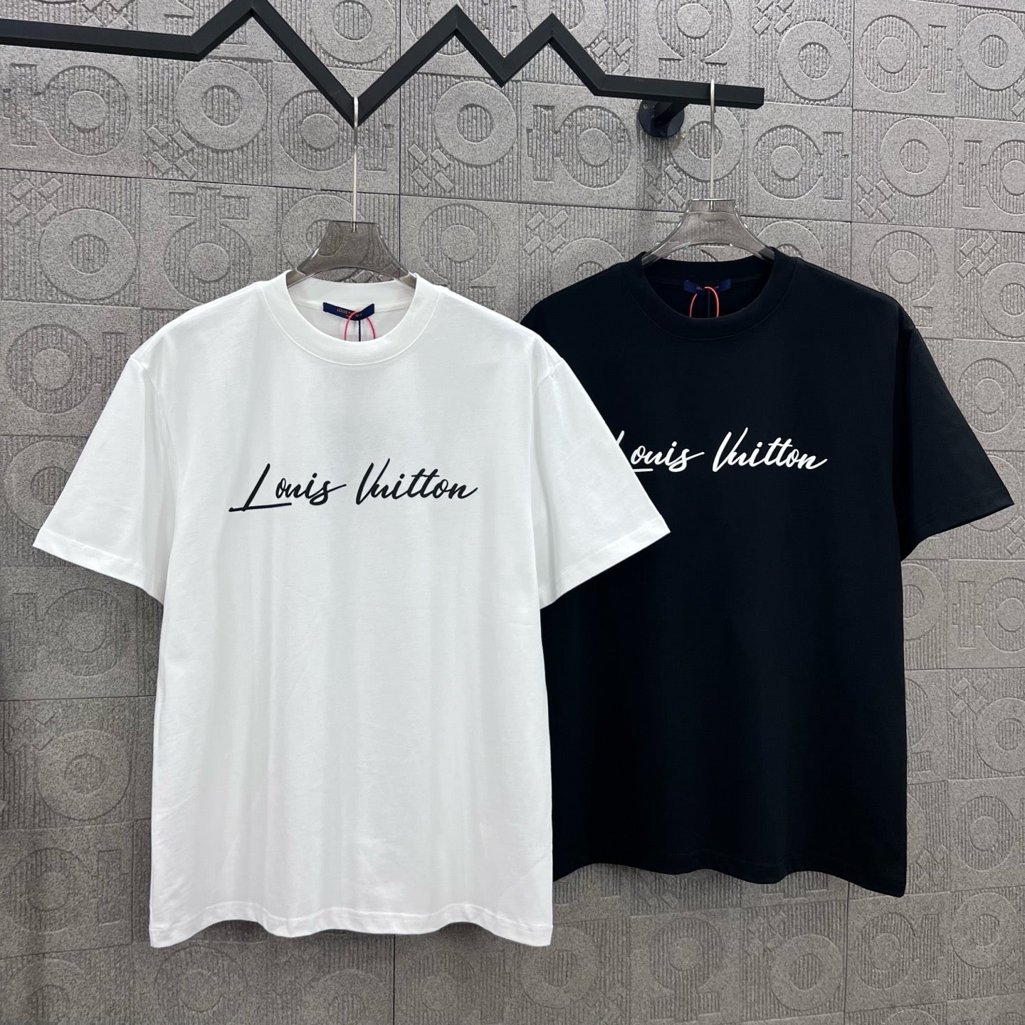 LuxluxHouse Best Quality Clothes T-shirt Louis Vuitton