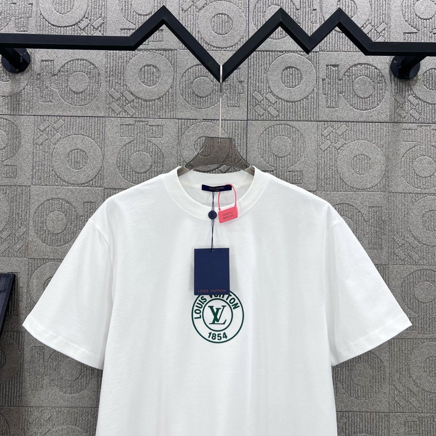 LuxluxHouse Best Quality Clothes T-shirt Louis Vuitton