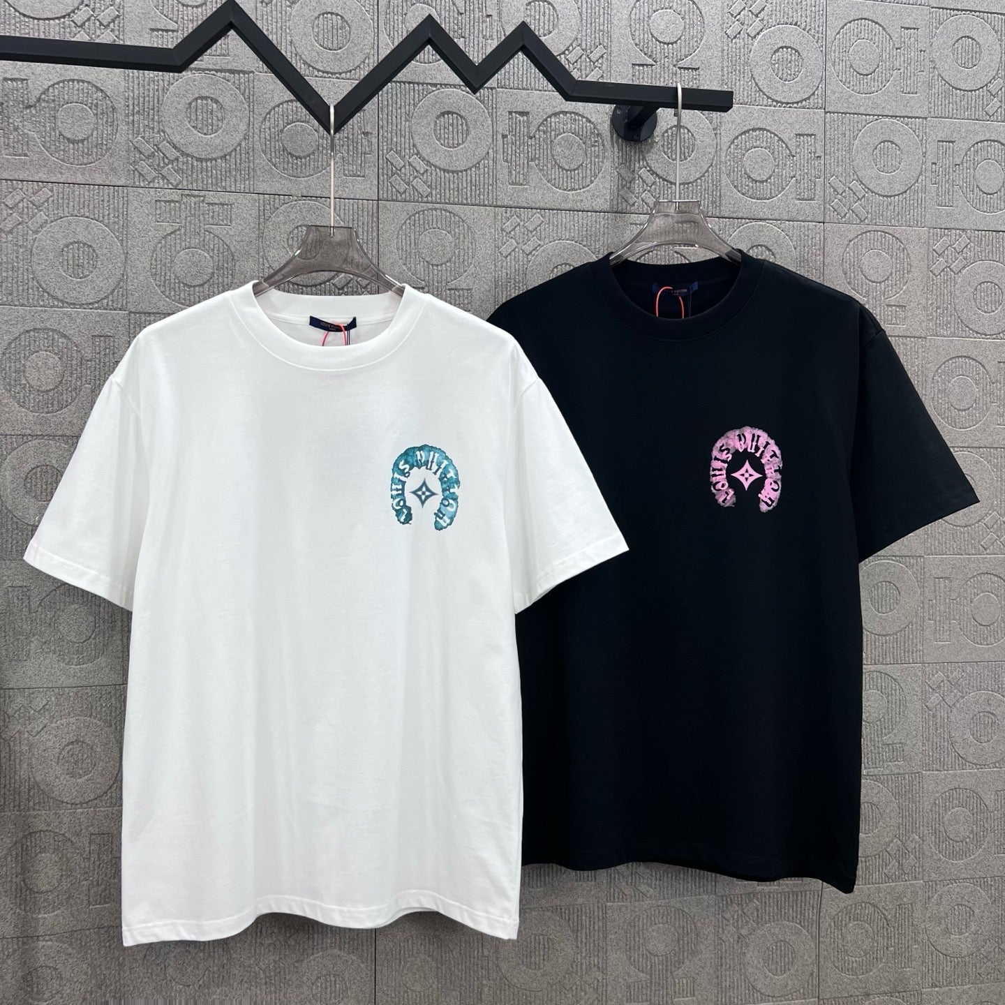 LuxluxHouse Best Quality Clothes T-shirt Louis Vuitton