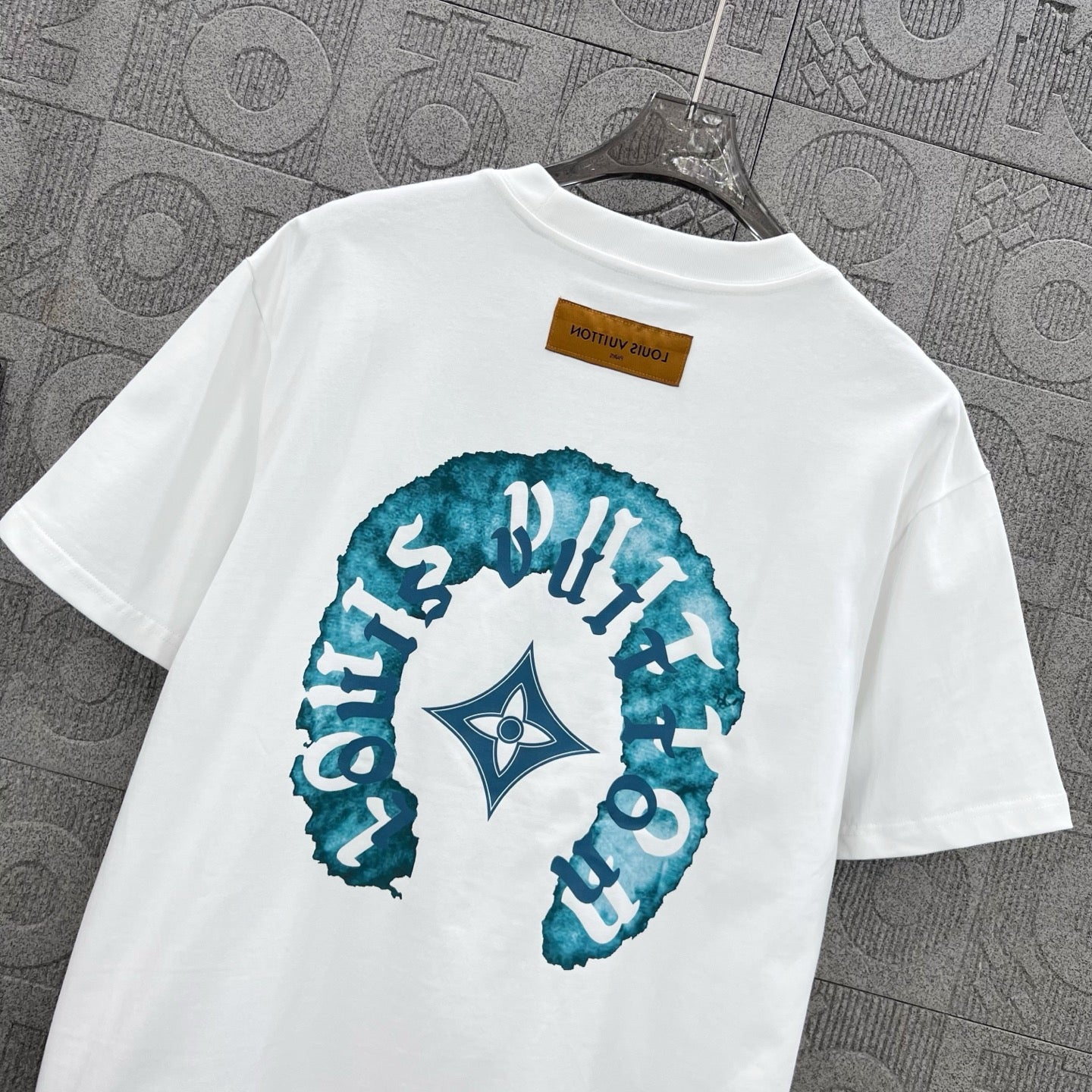 LuxluxHouse Best Quality Clothes T-shirt Louis Vuitton