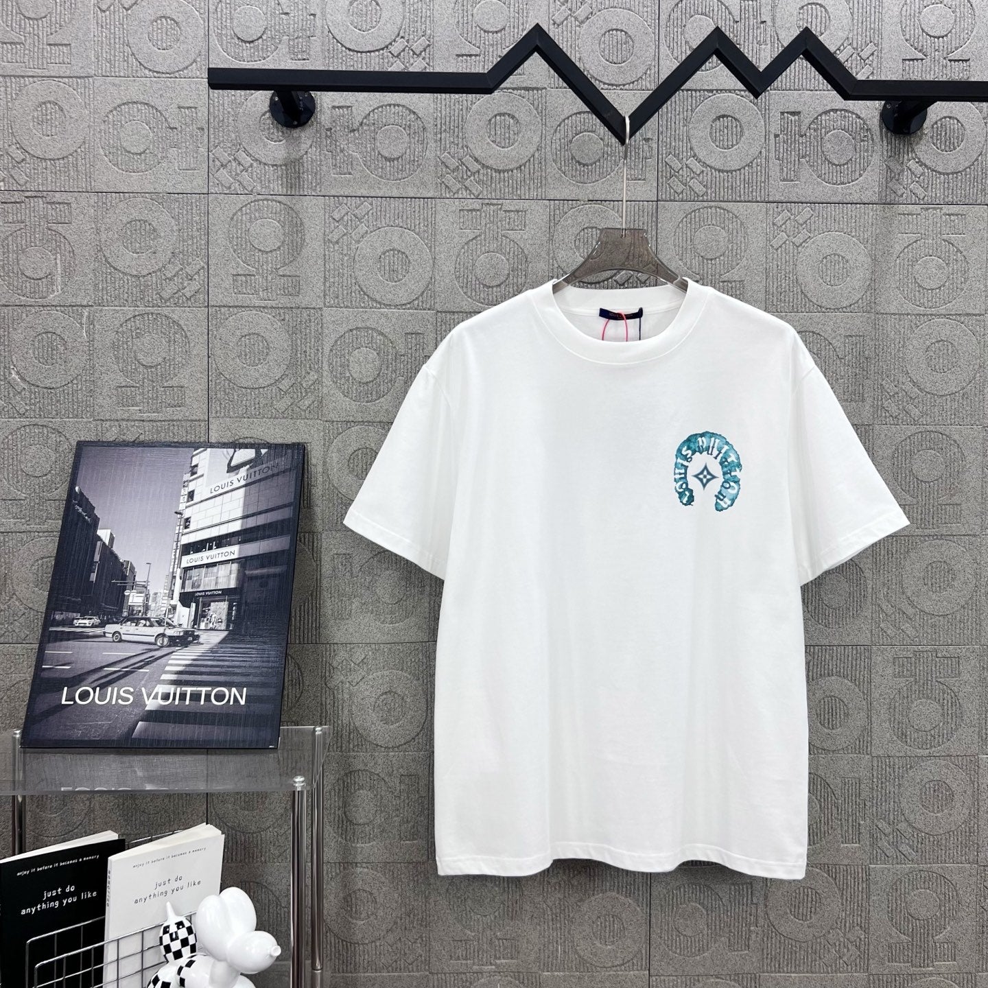LuxluxHouse Best Quality Clothes T-shirt Louis Vuitton