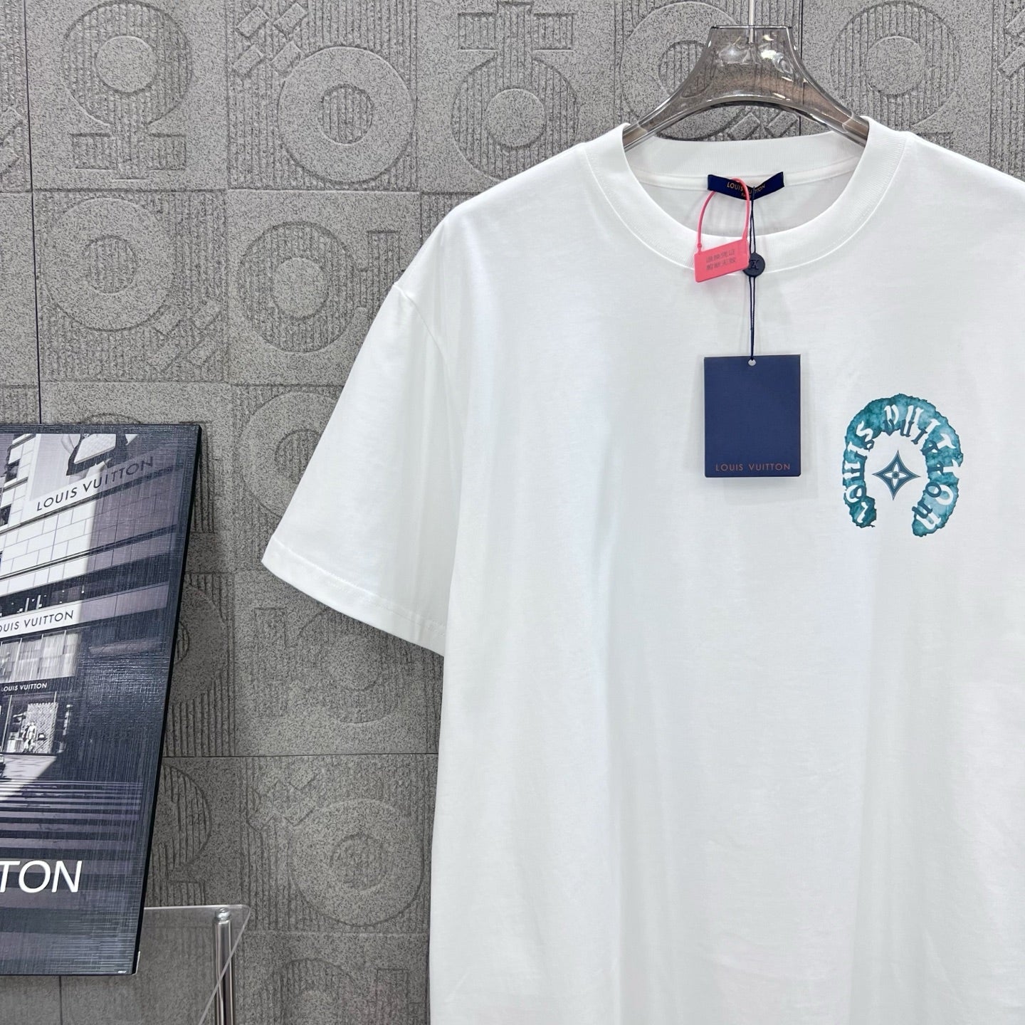 LuxluxHouse Best Quality Clothes T-shirt Louis Vuitton