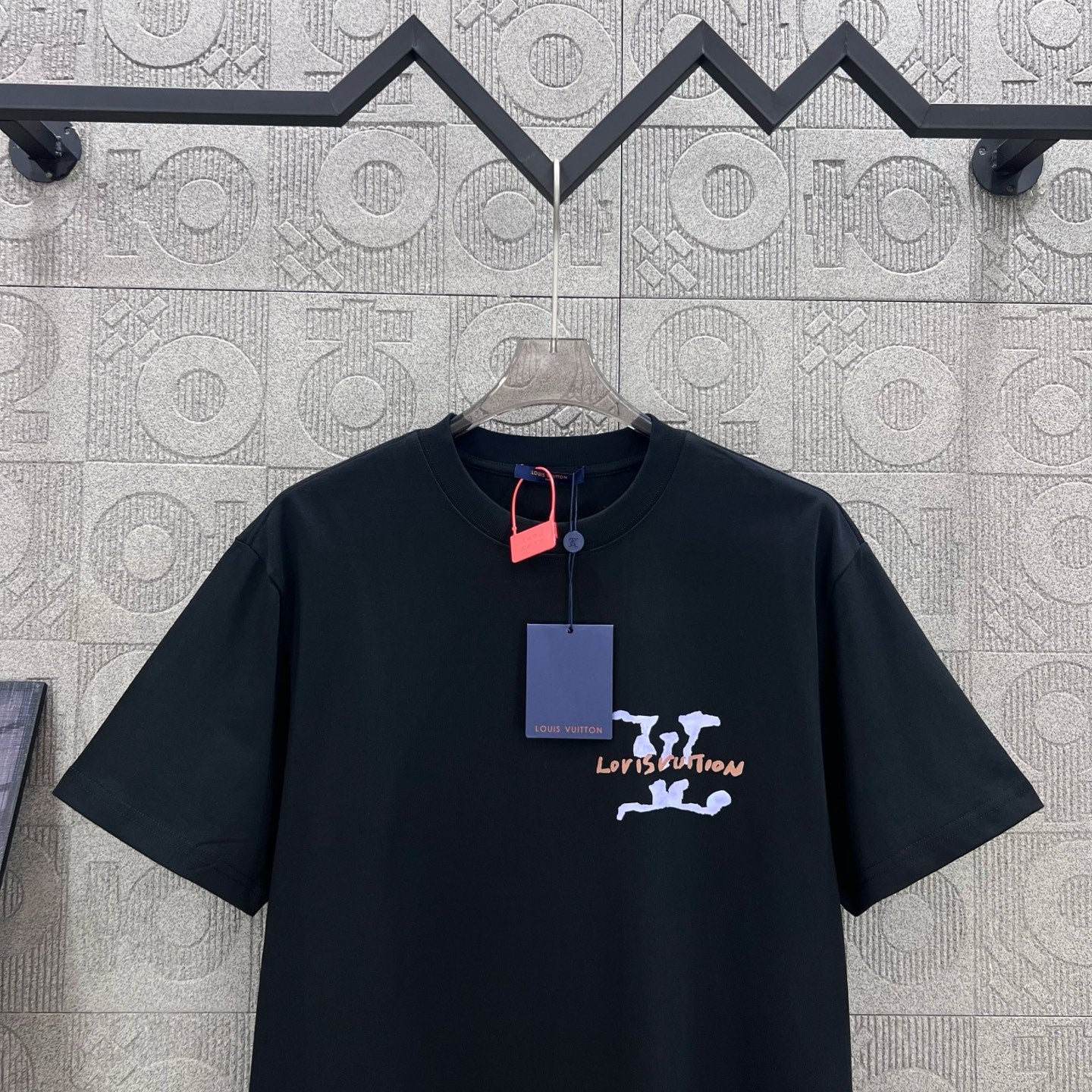 LuxluxHouse Best Quality Clothes T-shirt Louis Vuitton