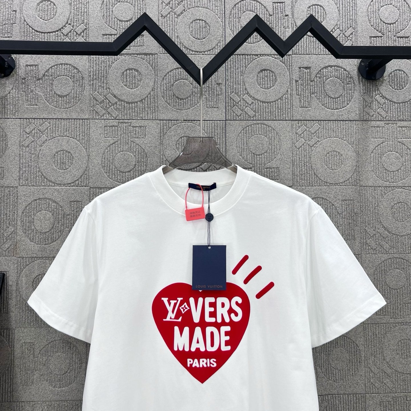 LuxluxHouse Best Quality Clothes T-shirt Louis Vuitton