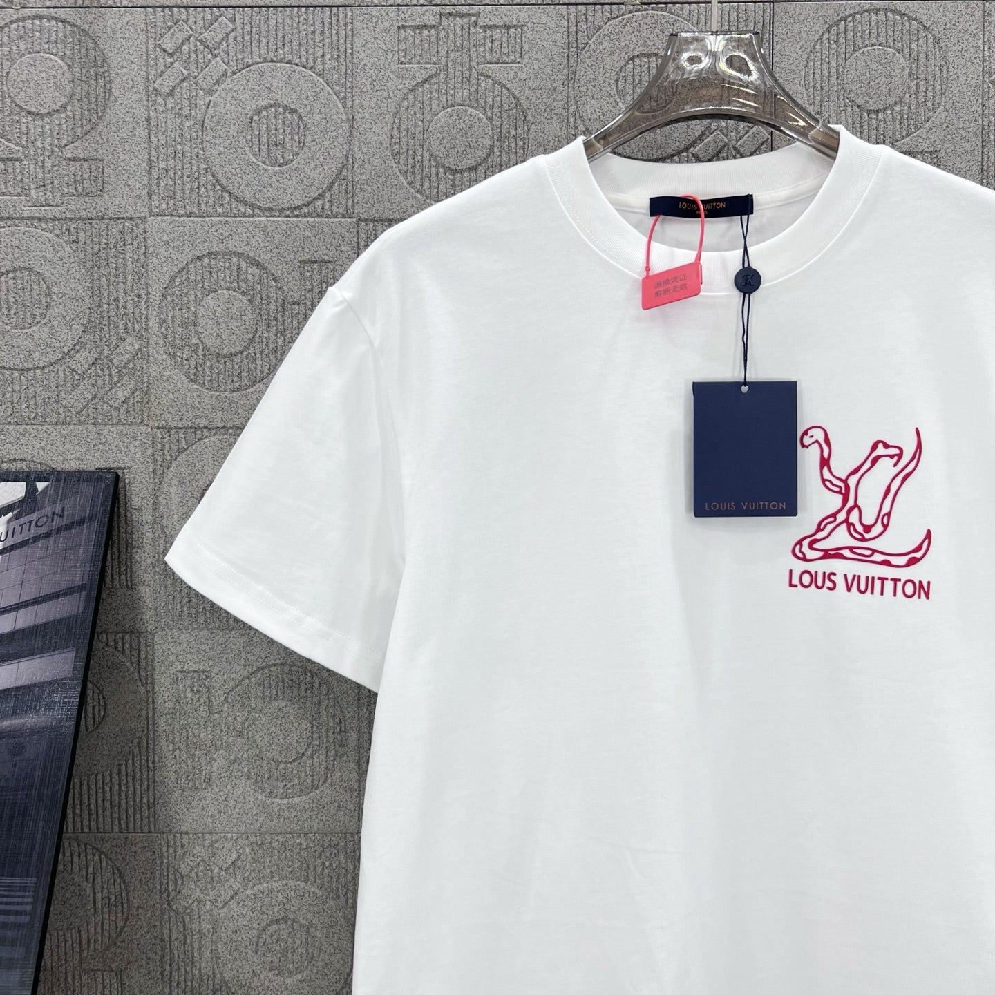 LuxluxHouse Best Quality Clothes T-shirt Louis Vuitton