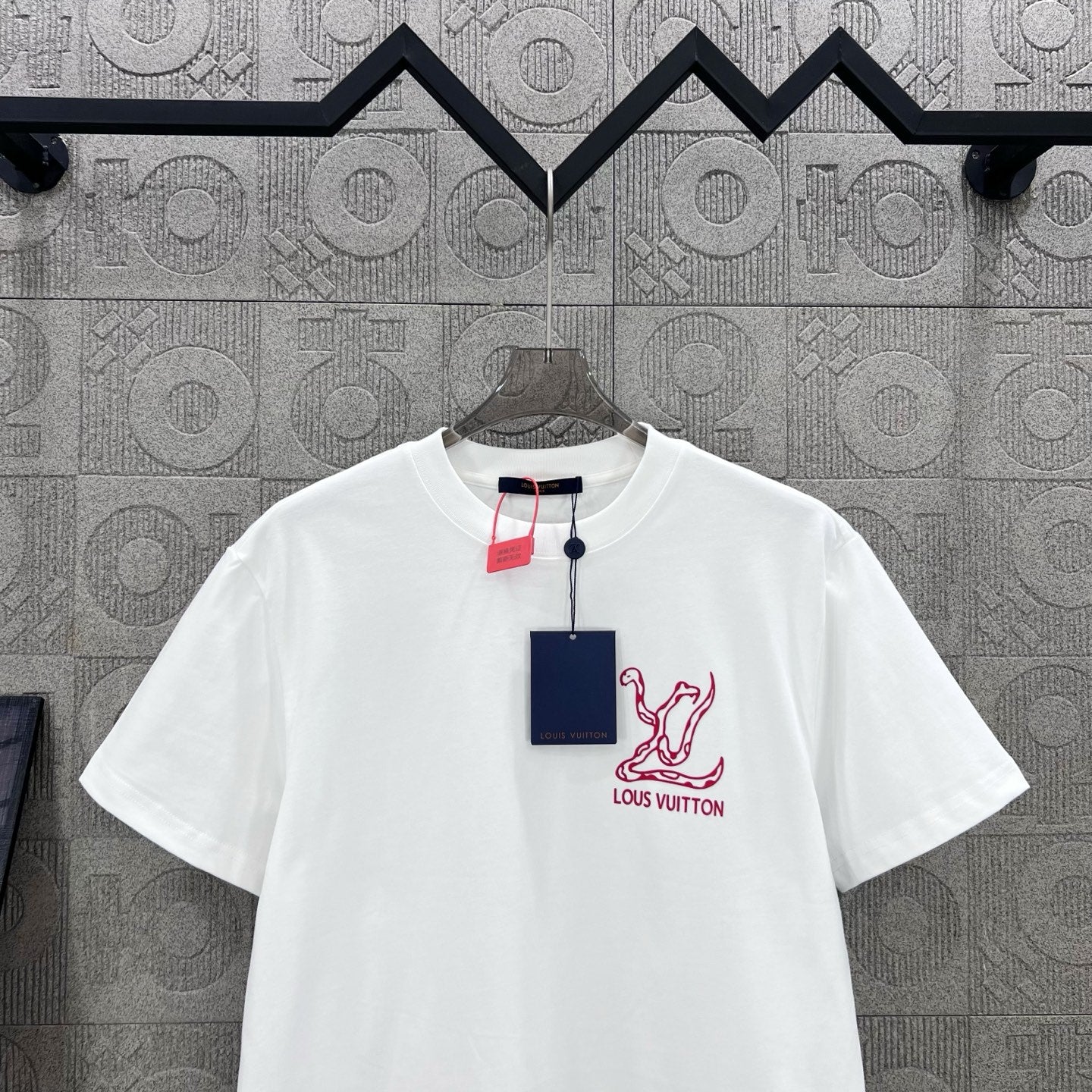 LuxluxHouse Best Quality Clothes T-shirt Louis Vuitton