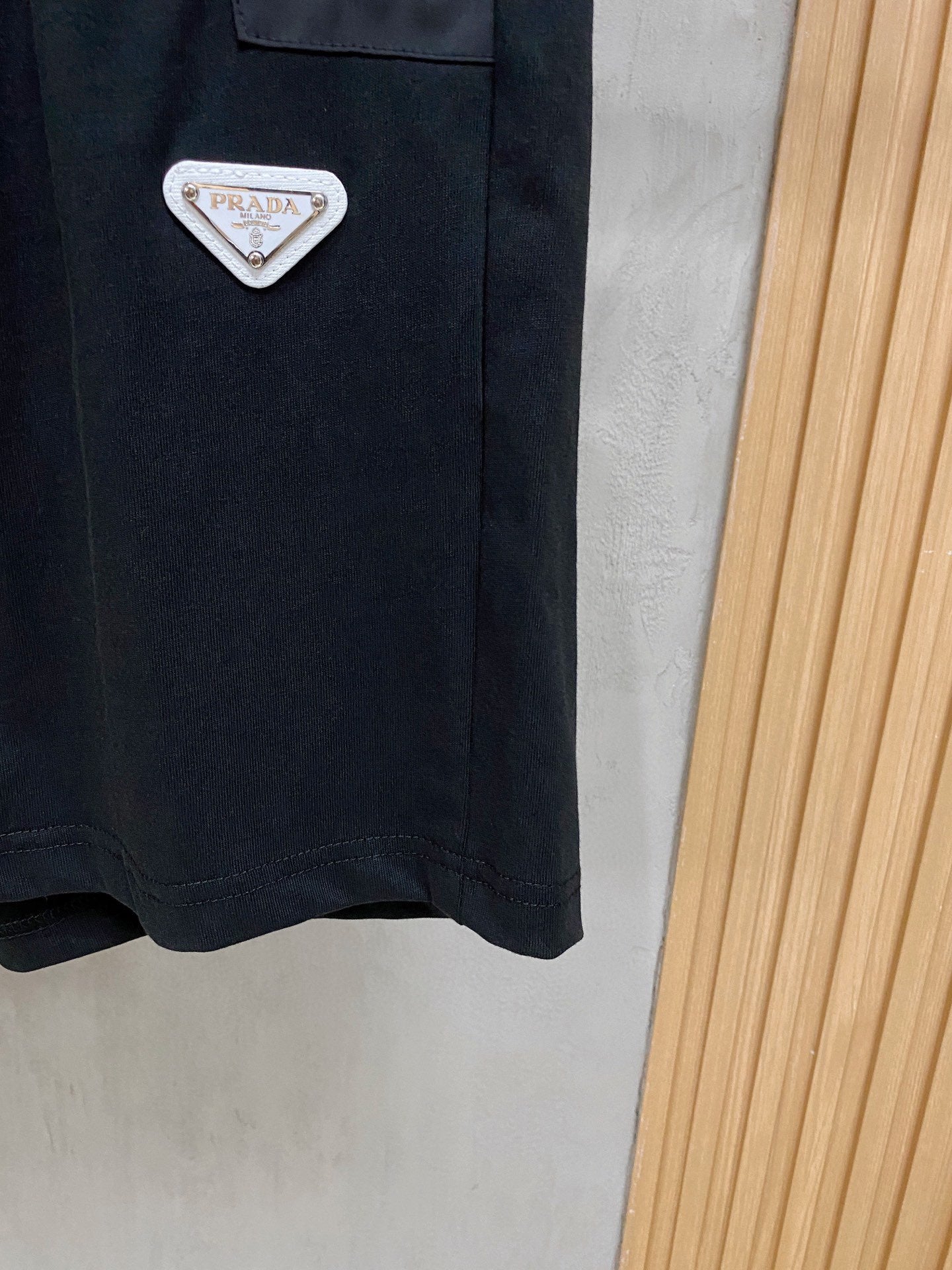 LuxluxHouse Best Quality Clothes T-shirt Prada