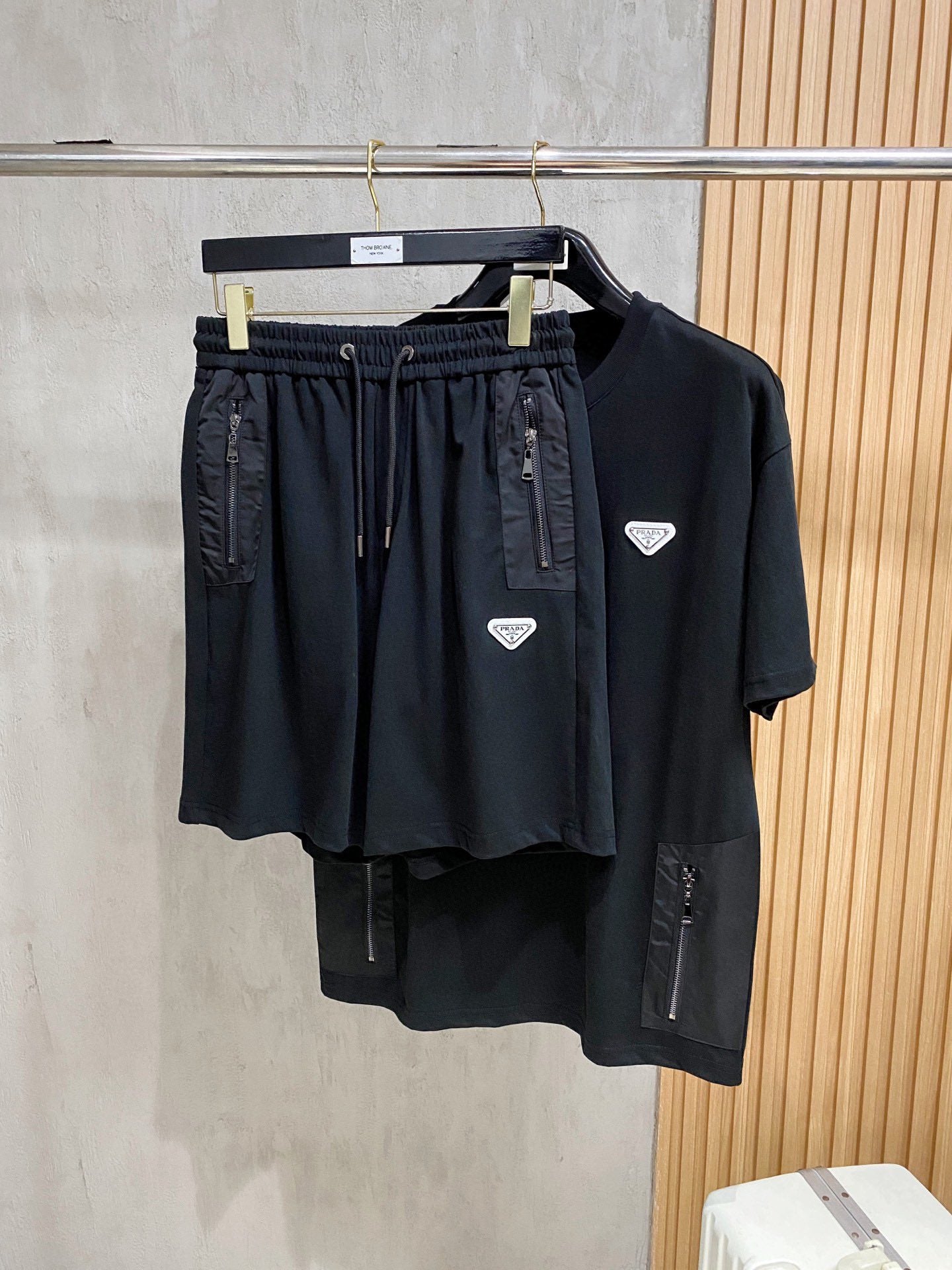 LuxluxHouse Best Quality Clothes T-shirt Prada