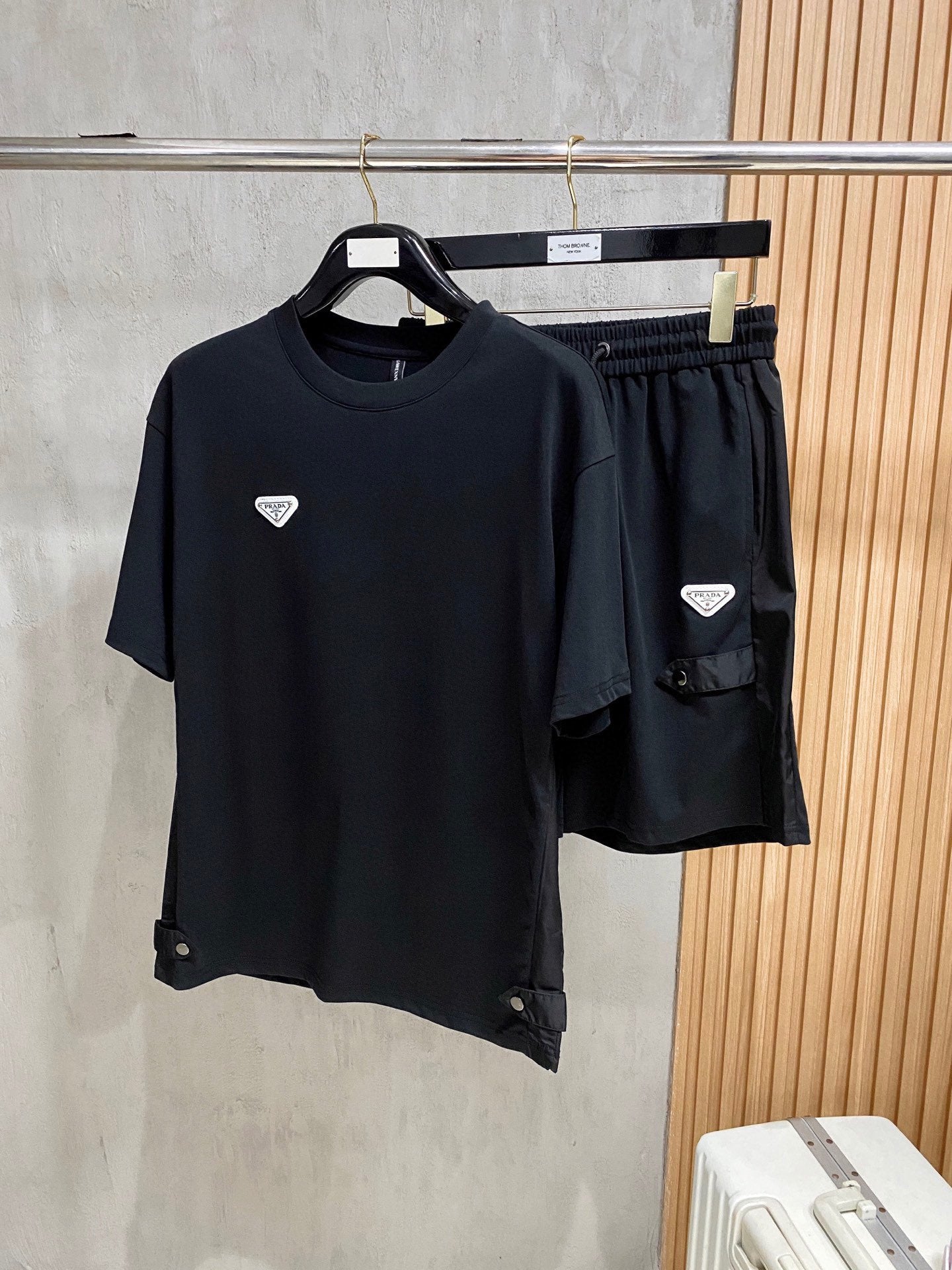 LuxluxHouse Best Quality Clothes T-shirt Prada