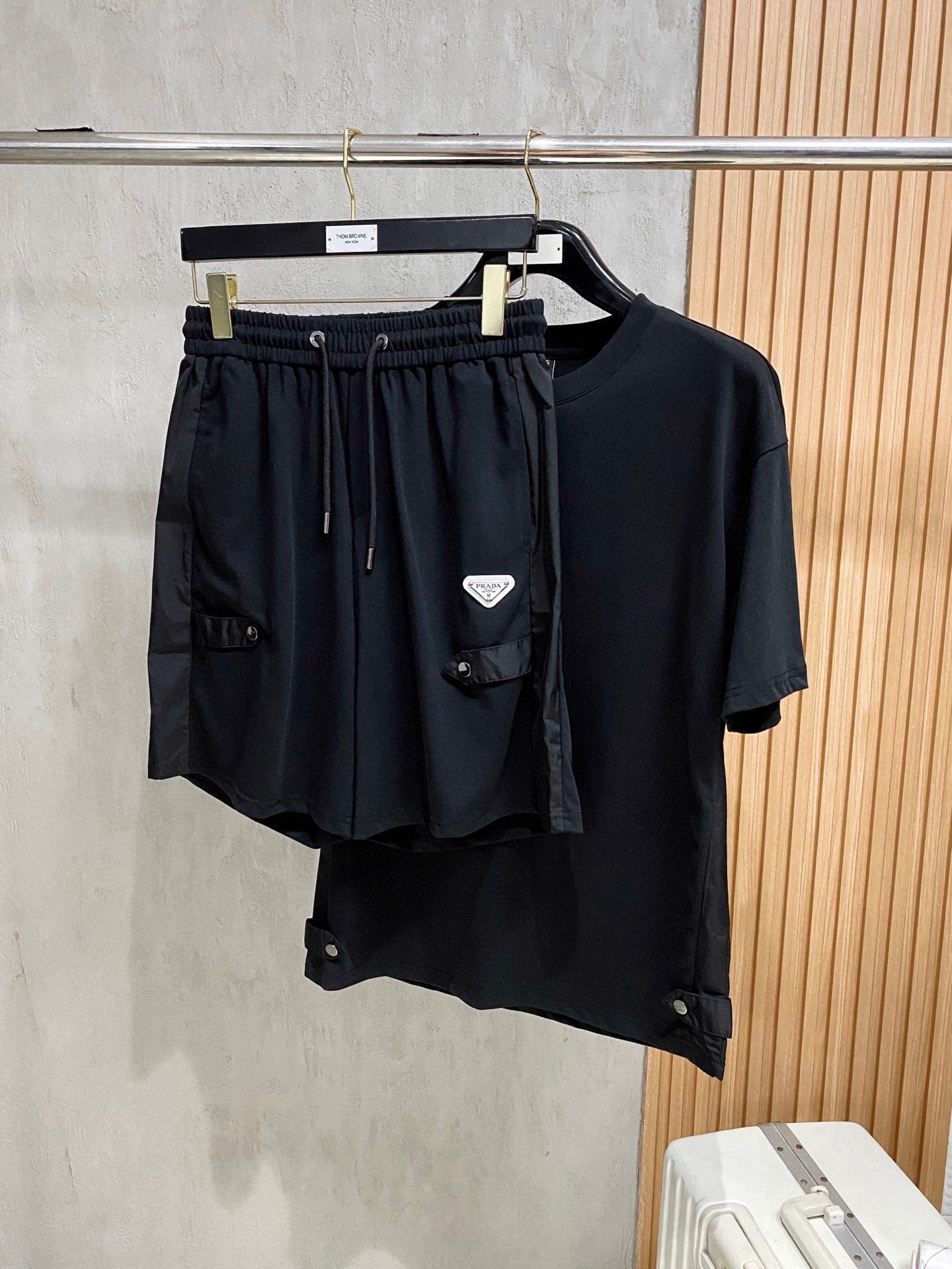 LuxluxHouse Best Quality Clothes T-shirt Prada