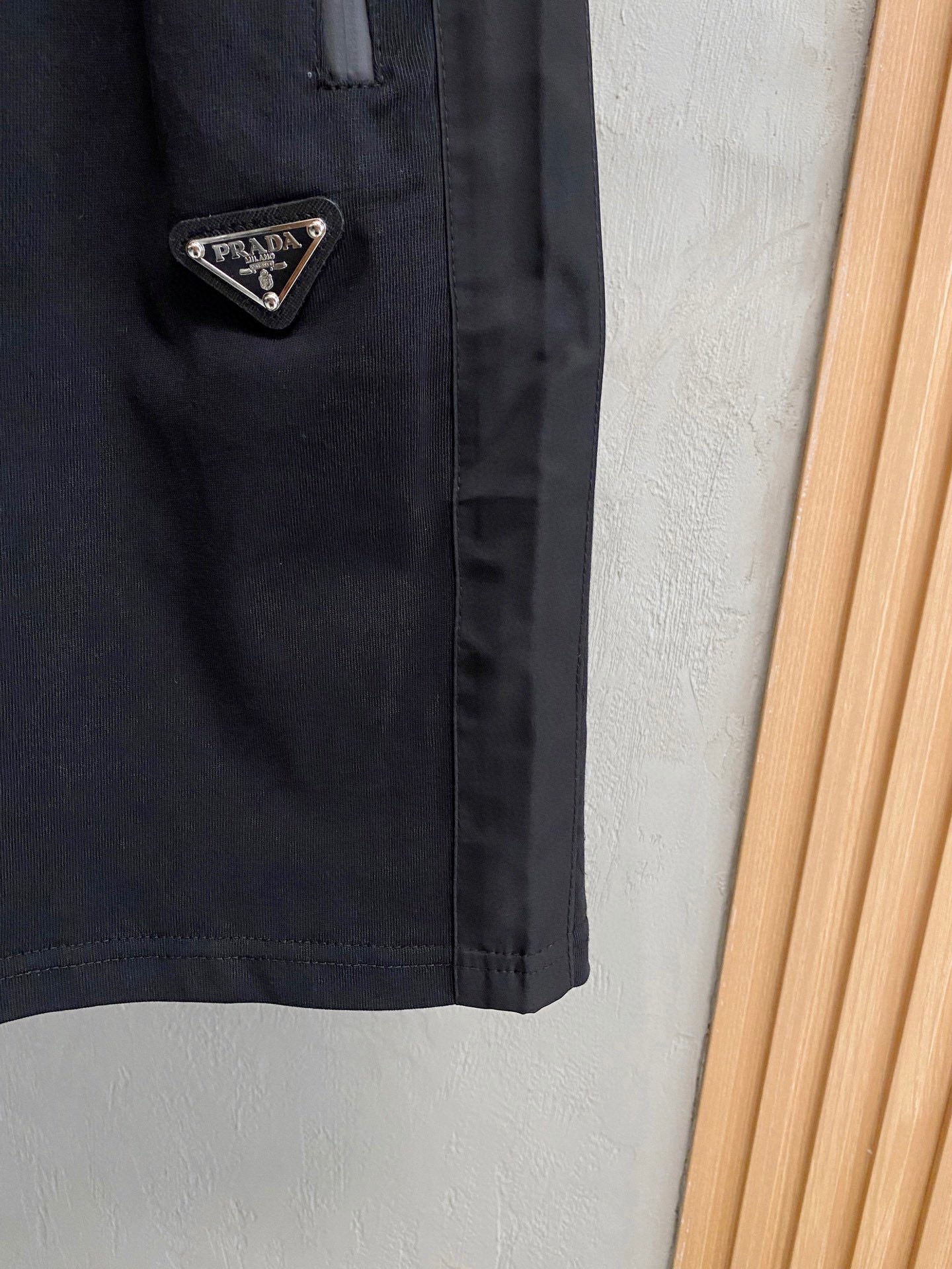 LuxluxHouse Best Quality Clothes T-shirt Prada