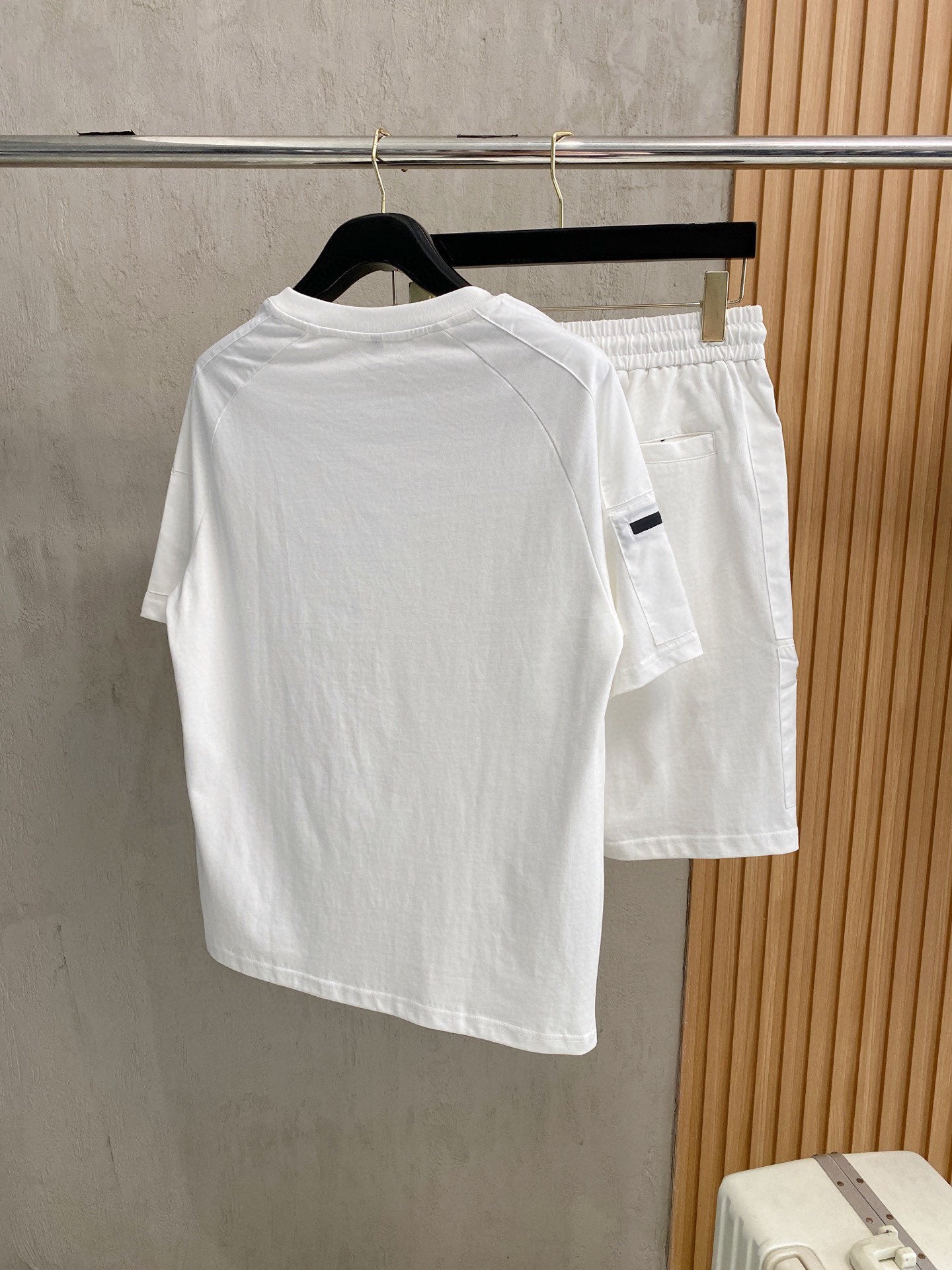 LuxluxHouse Best Quality Clothes T-shirt Prada