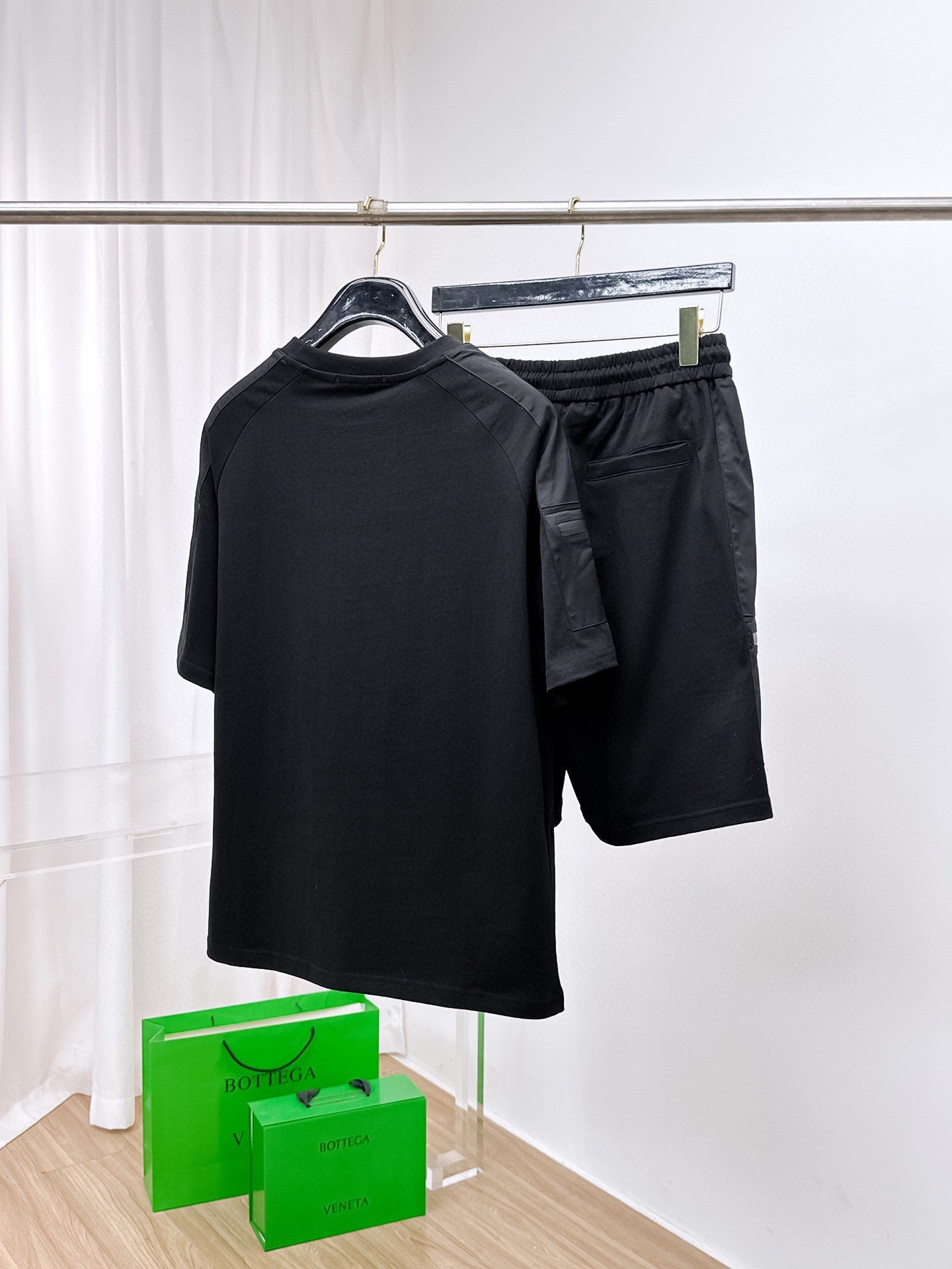 LuxluxHouse Best Quality Clothes T-shirt Prada