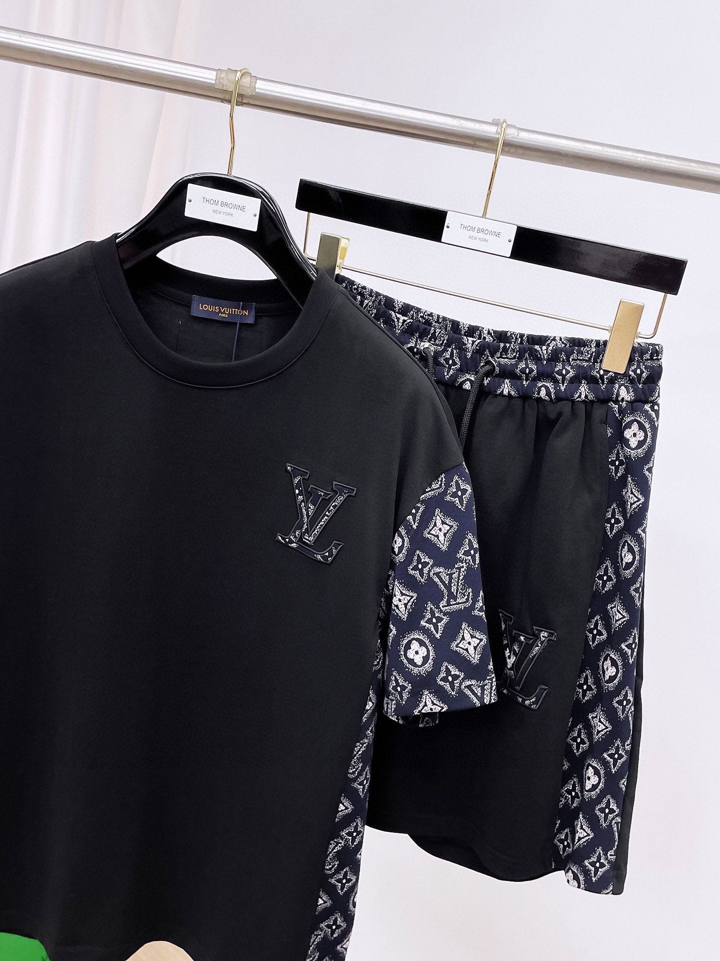 LuxluxHouse Best Quality Clothes T-shirt Louis Vuitton