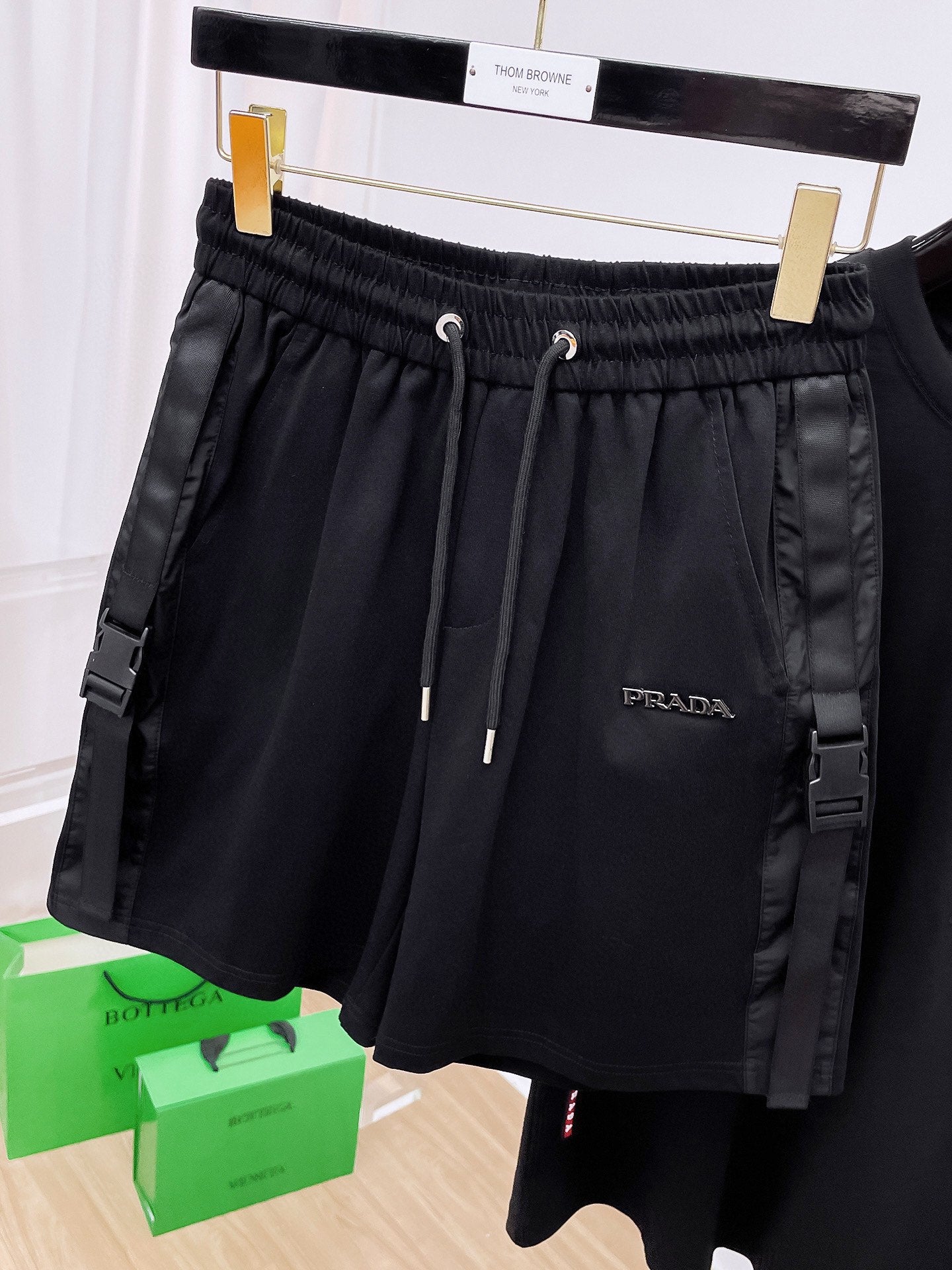 LuxluxHouse Best Quality Clothes T-shirt Prada