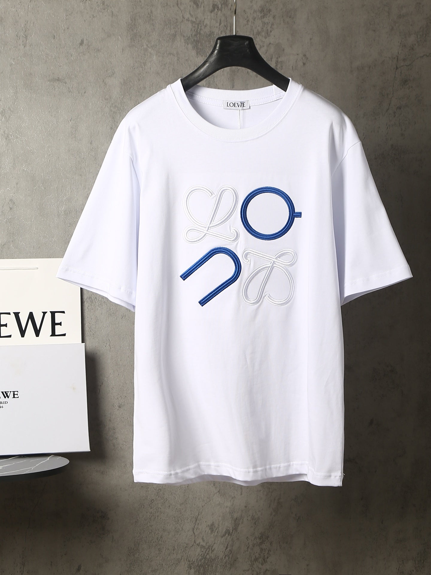 LuxluxHouse Best Quality Clothes T-shirt Loewe