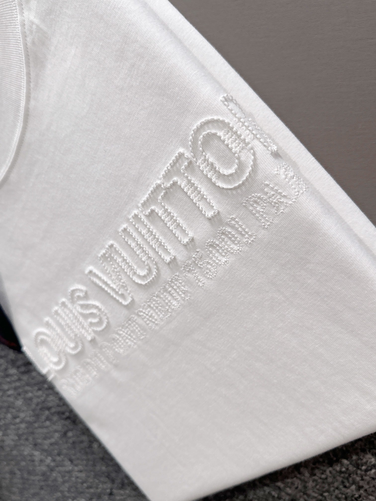 LuxluxHouse Best Quality Clothes T-shirt Louis Vuitton