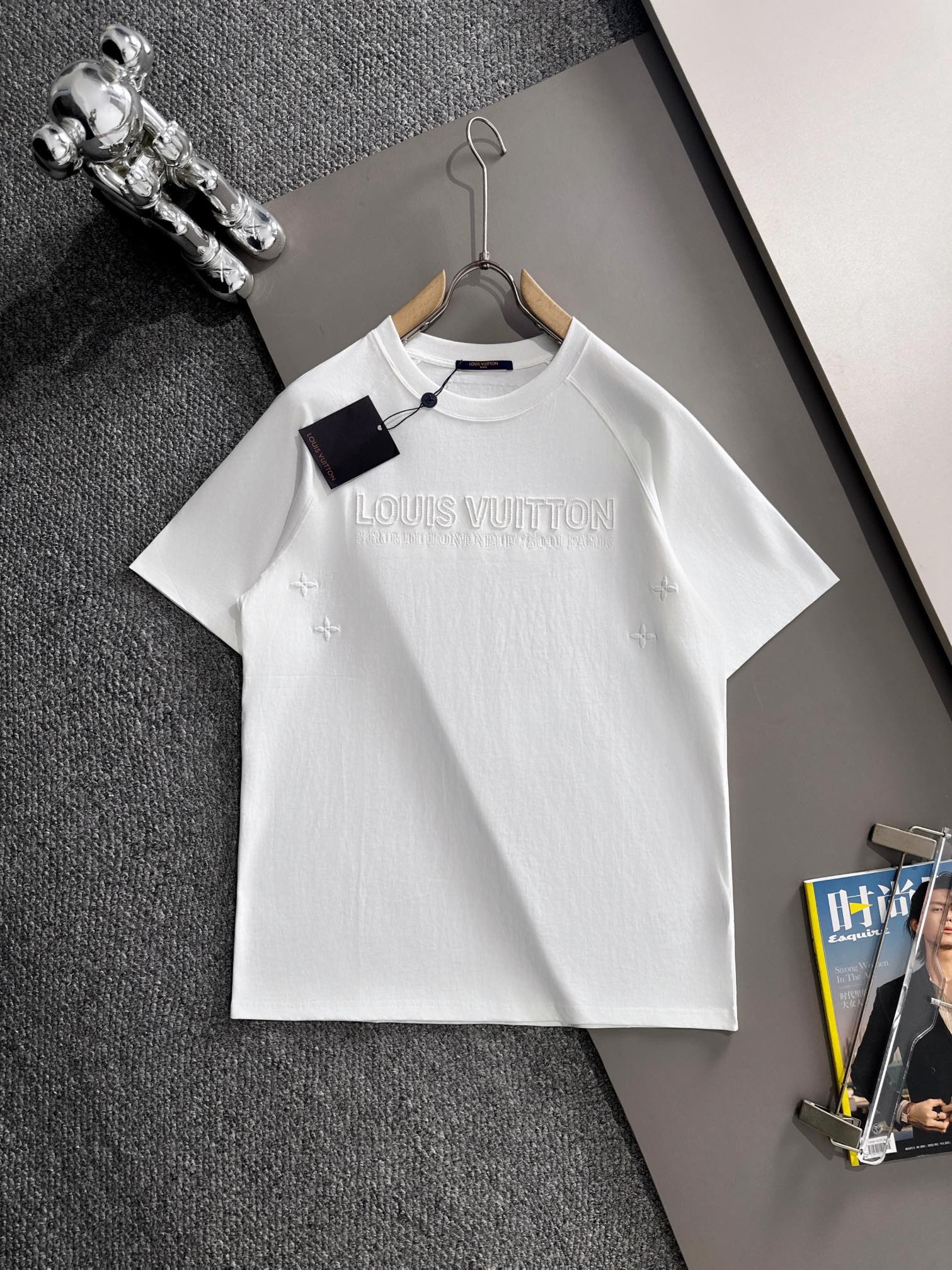 LuxluxHouse Best Quality Clothes T-shirt Louis Vuitton