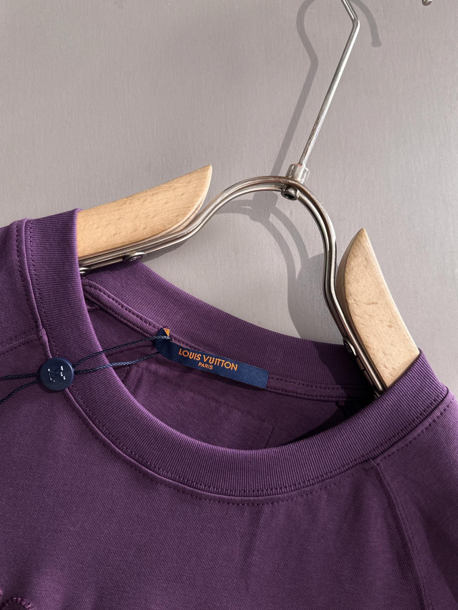 LuxluxHouse Best Quality Clothes T-shirt Louis Vuitton