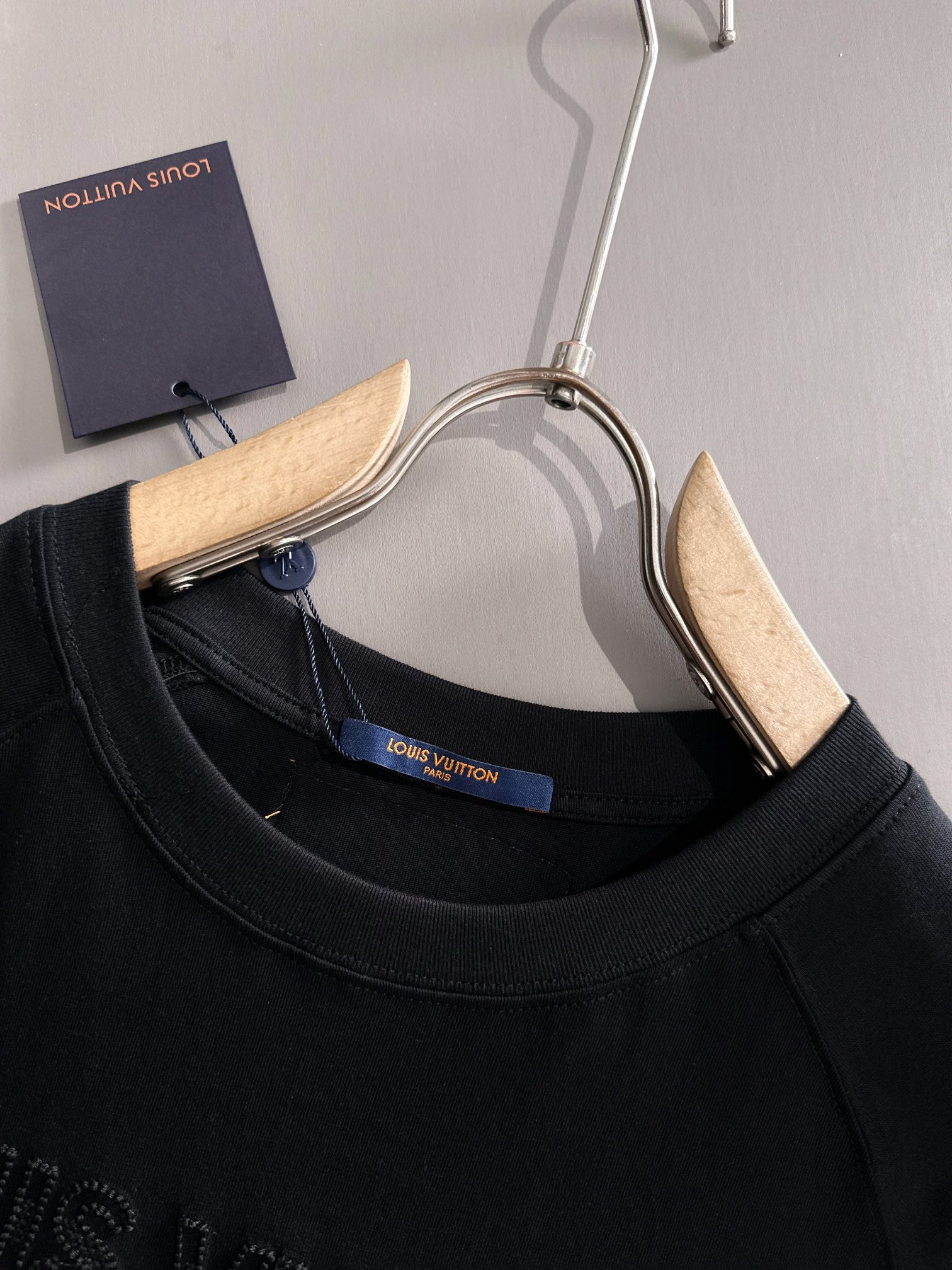 LuxluxHouse Best Quality Clothes T-shirt Louis Vuitton