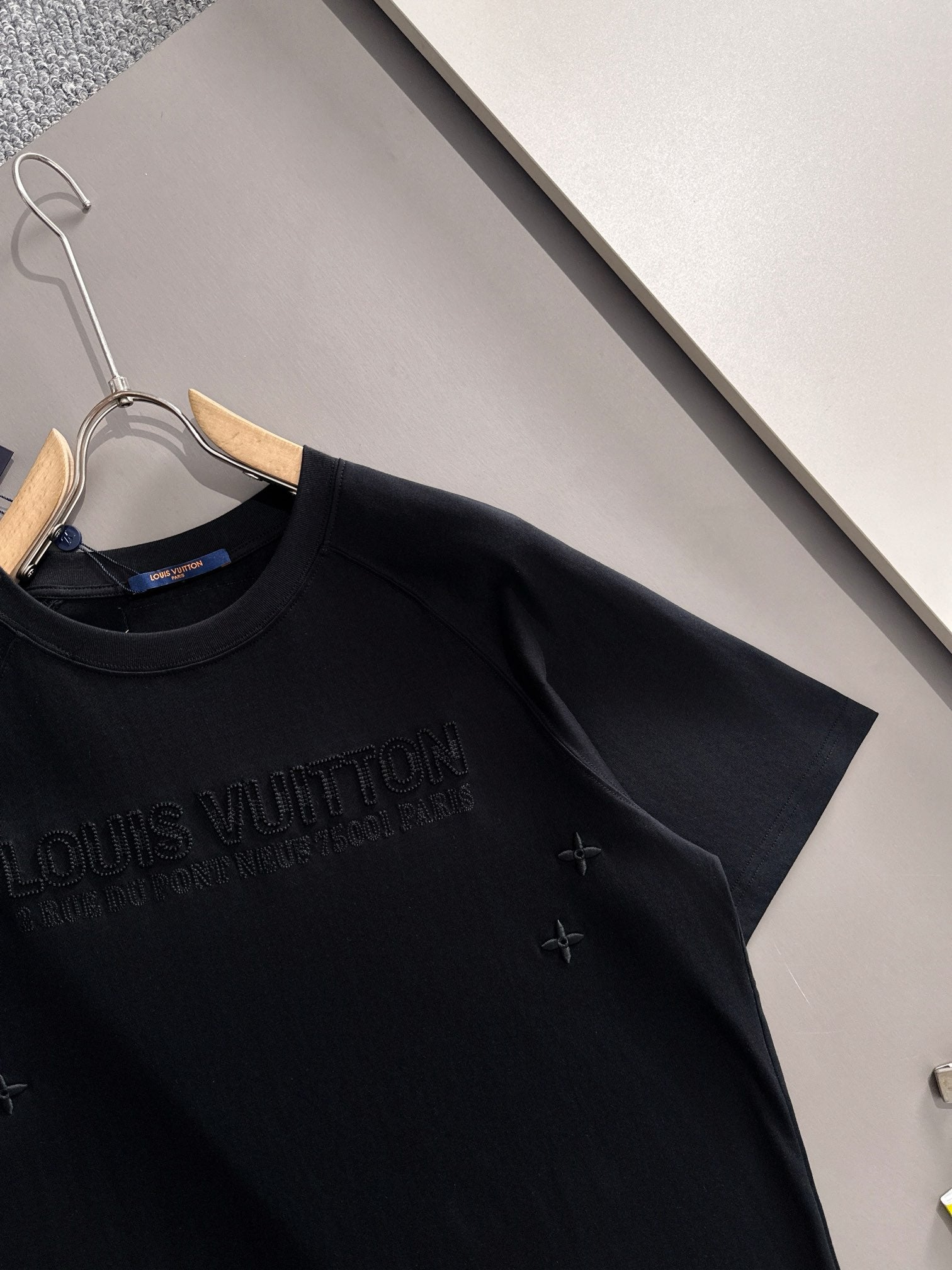 LuxluxHouse Best Quality Clothes T-shirt Louis Vuitton