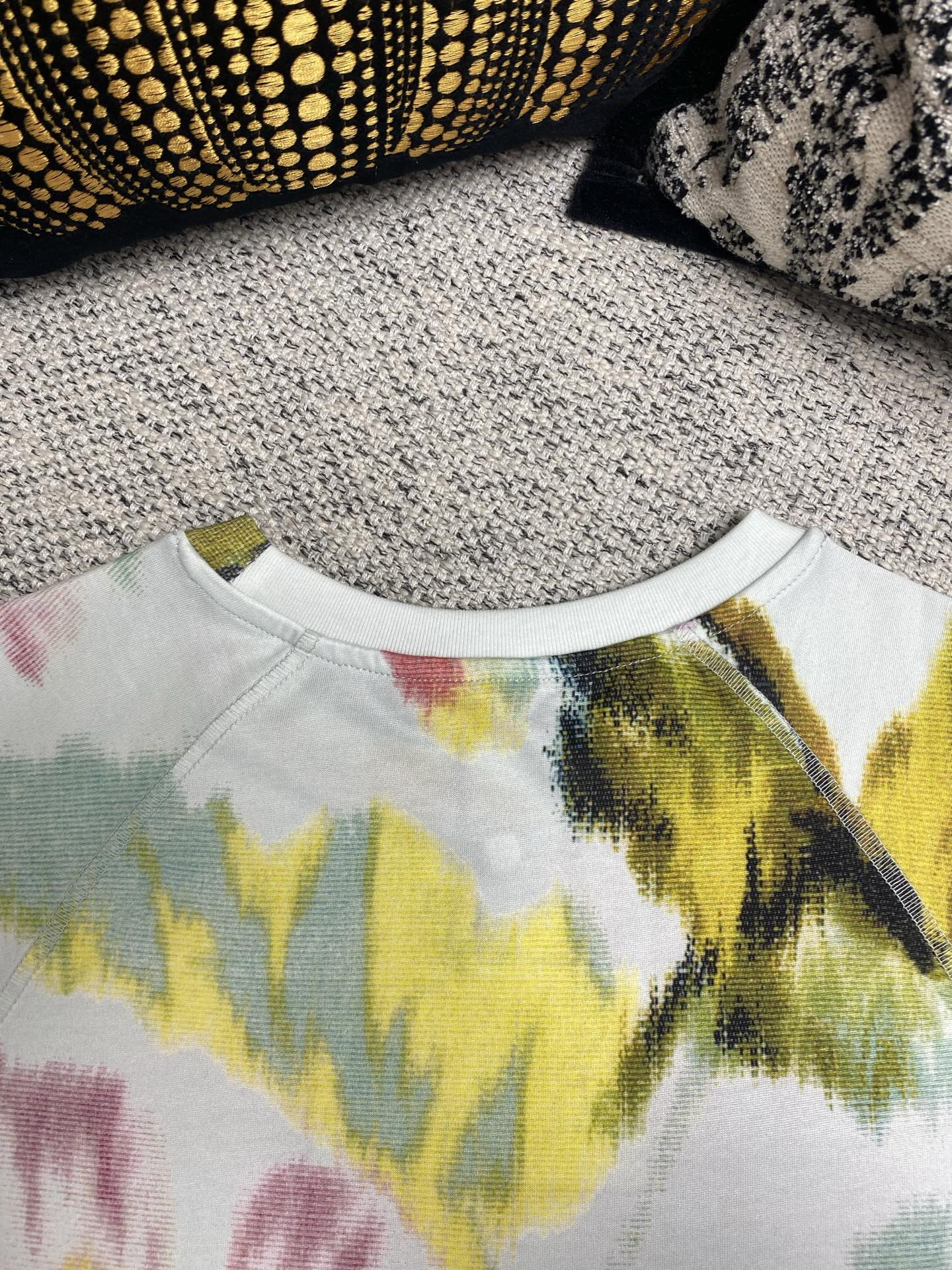 LuxluxHouse Best Quality Clothes T-shirt Loewe