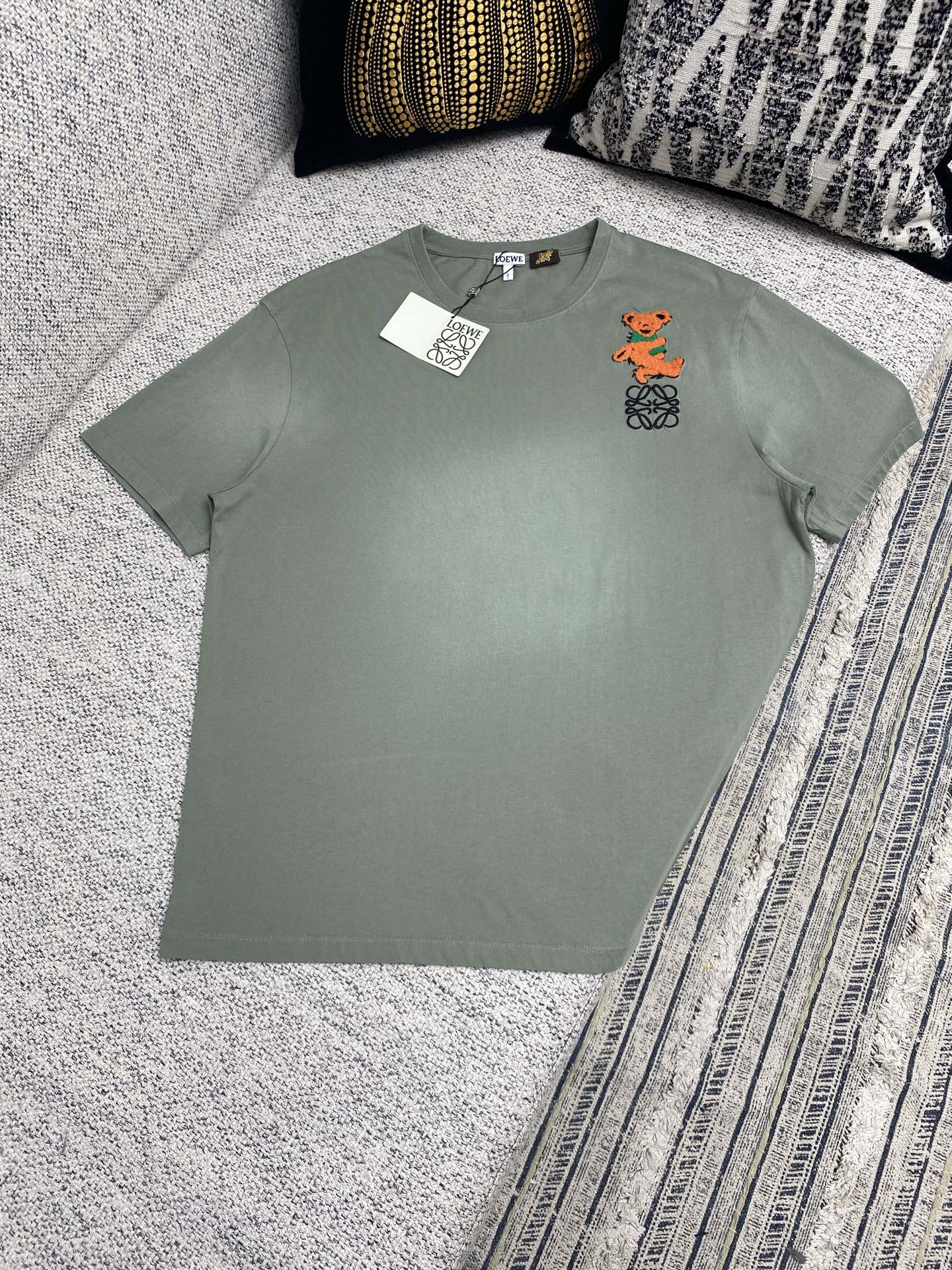 LuxluxHouse Best Quality Clothes T-shirt Loewe