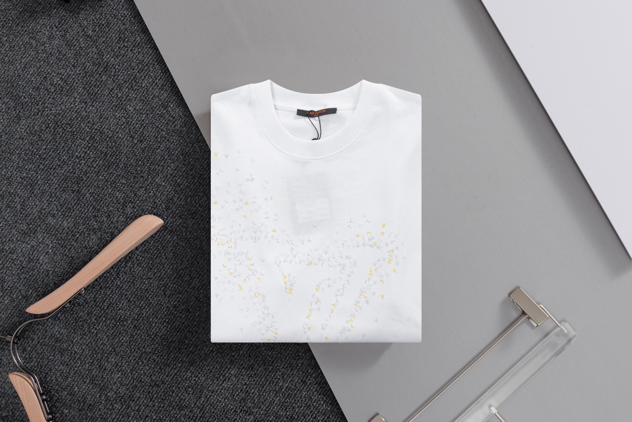 LuxluxHouse Best Quality Clothes T-shirt Louis Vuitton