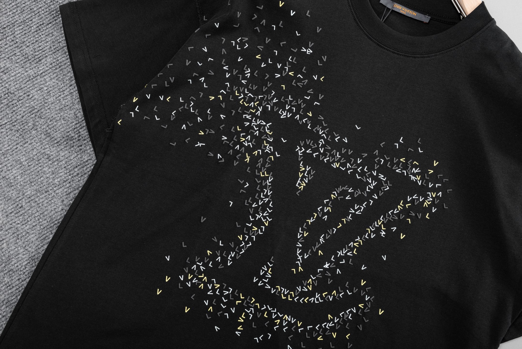 LuxluxHouse Best Quality Clothes T-shirt Louis Vuitton
