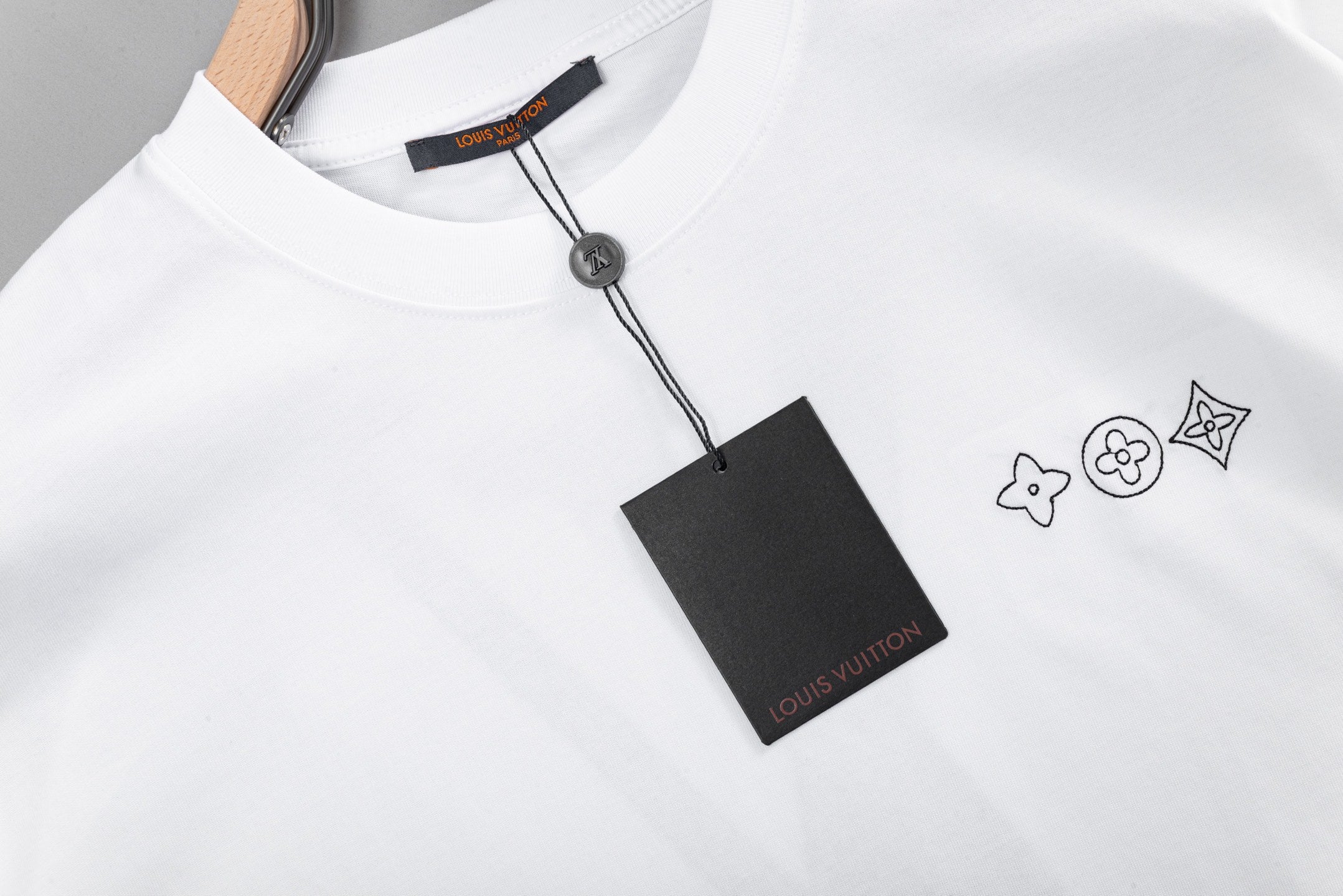LuxluxHouse Best Quality Clothes T-shirt Louis Vuitton