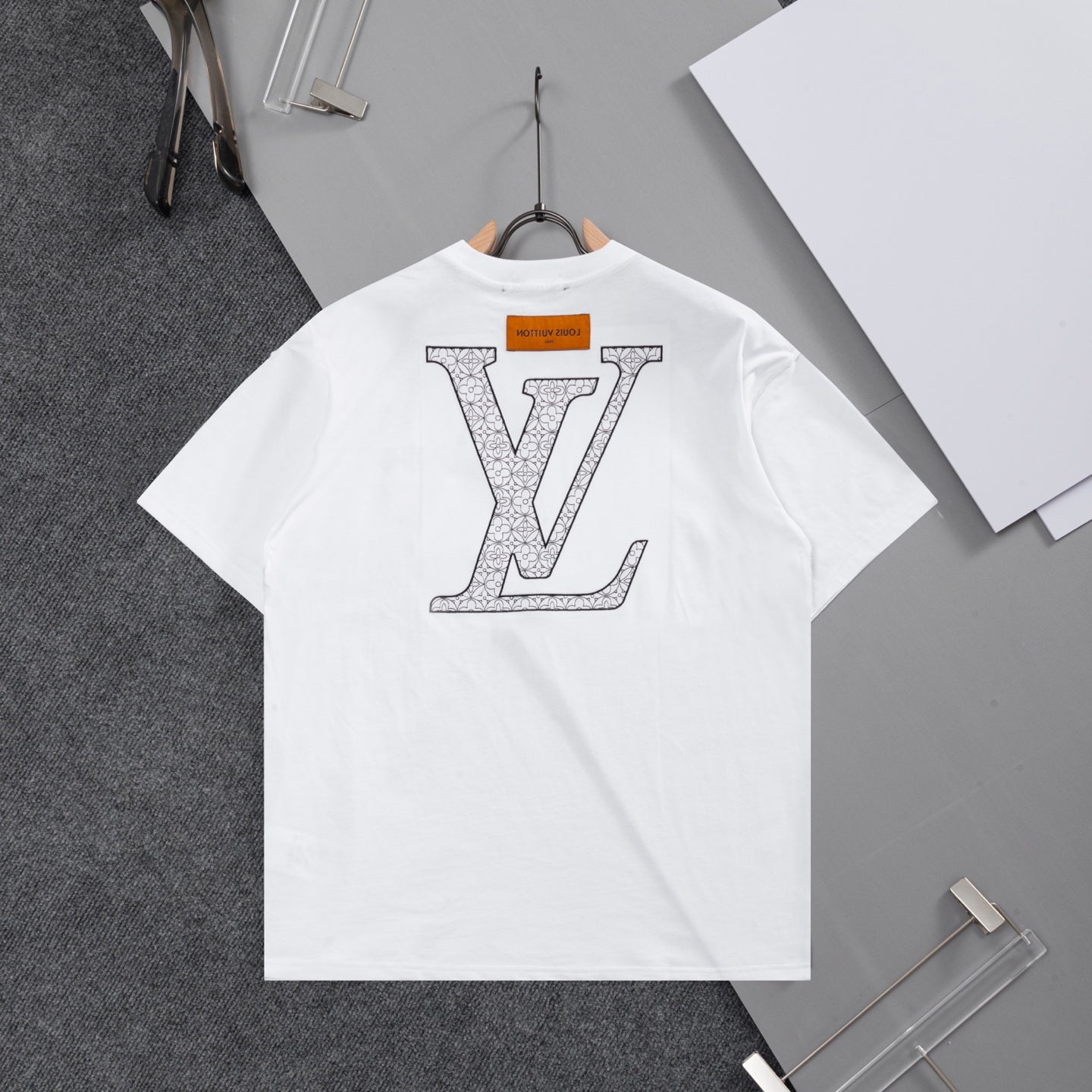 LuxluxHouse Best Quality Clothes T-shirt Louis Vuitton