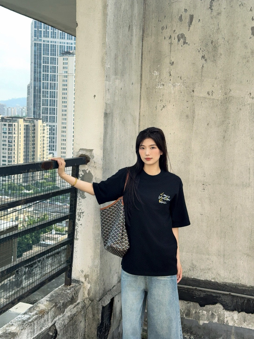 LuxluxHouse Best Quality Clothes T-shirt Louis Vuitton