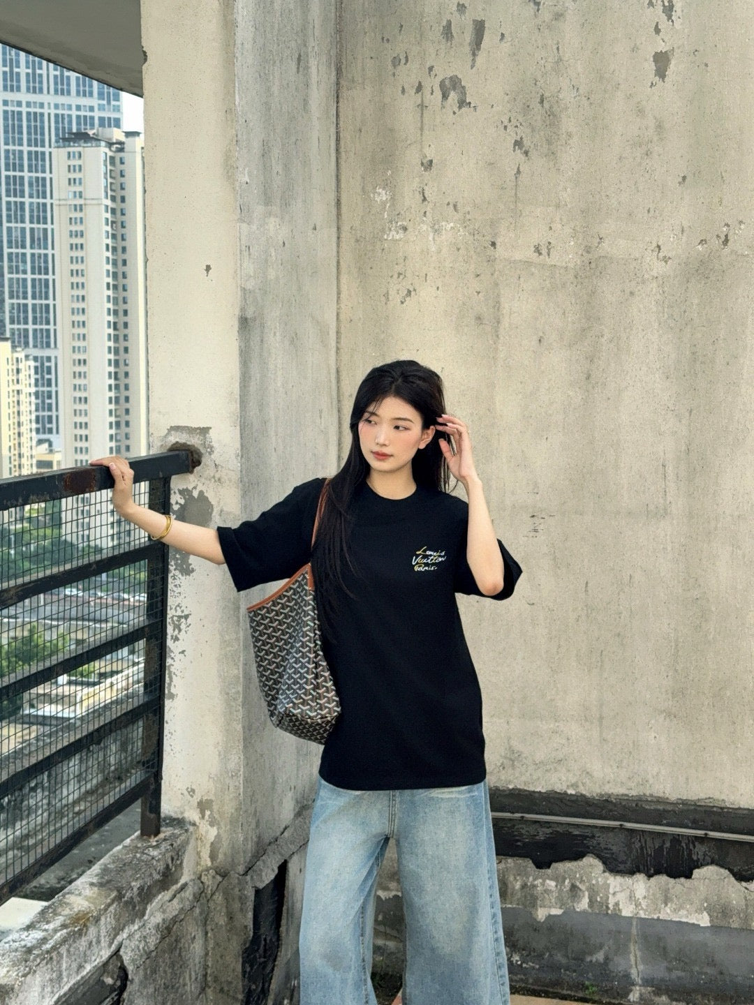 LuxluxHouse Best Quality Clothes T-shirt Louis Vuitton