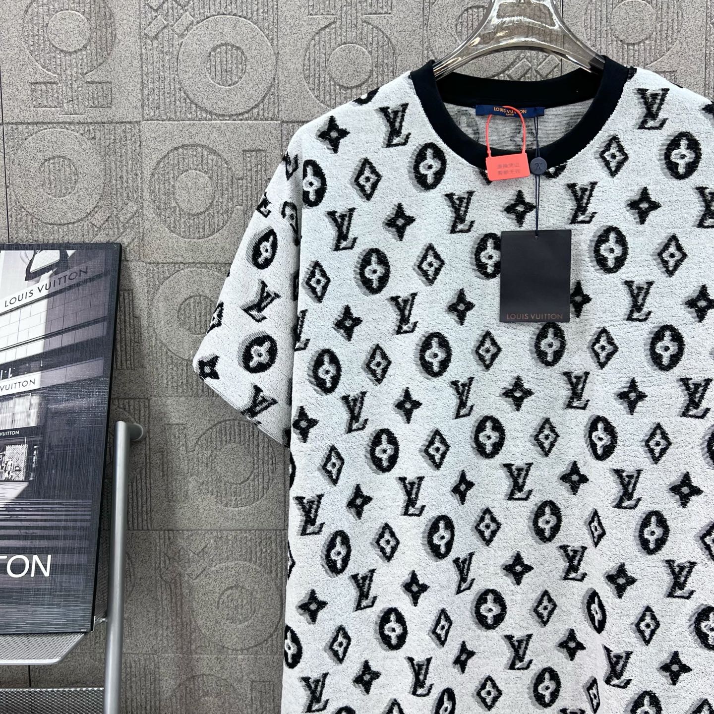 LuxluxHouse Best Quality Clothes T-shirt Louis Vuitton