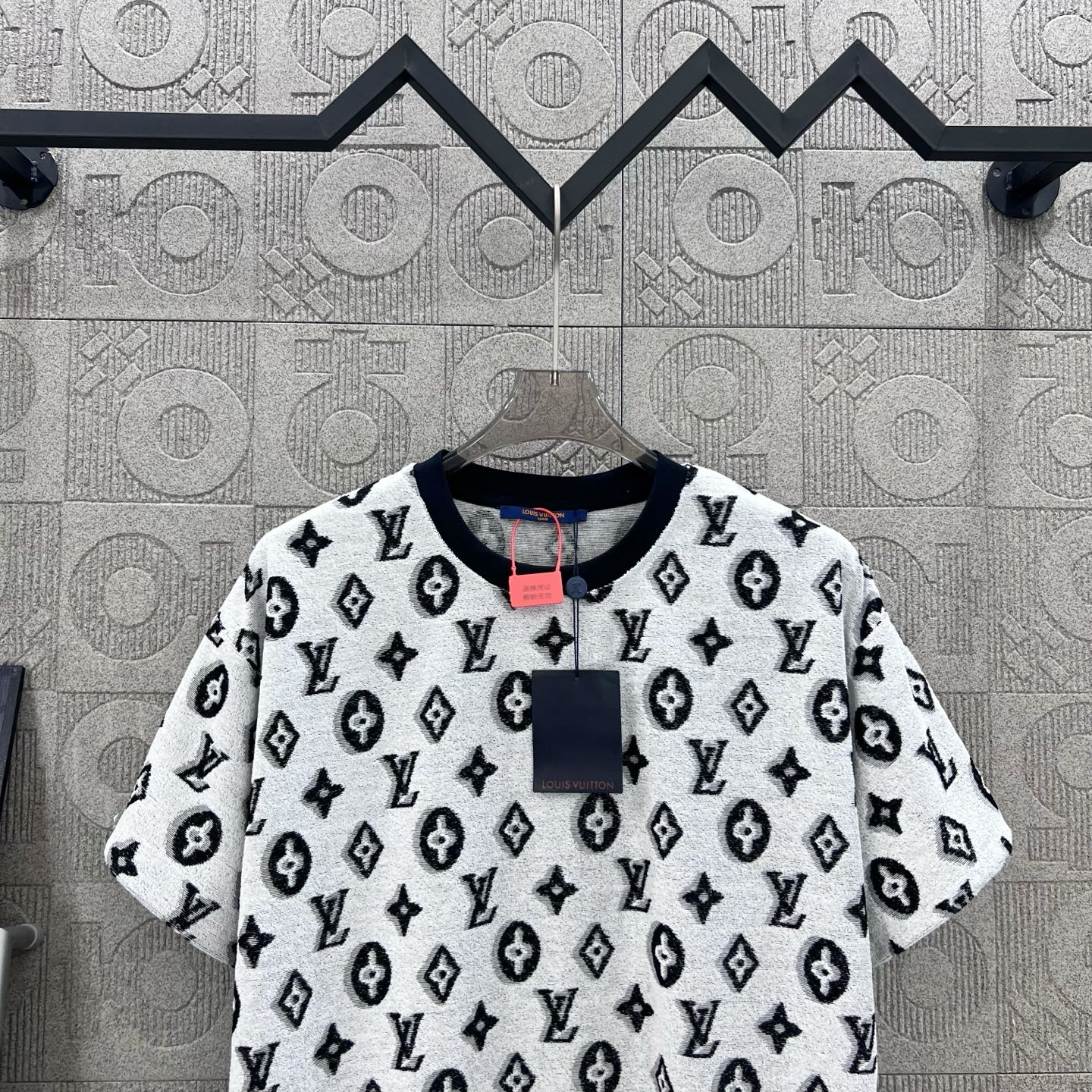 LuxluxHouse Best Quality Clothes T-shirt Louis Vuitton