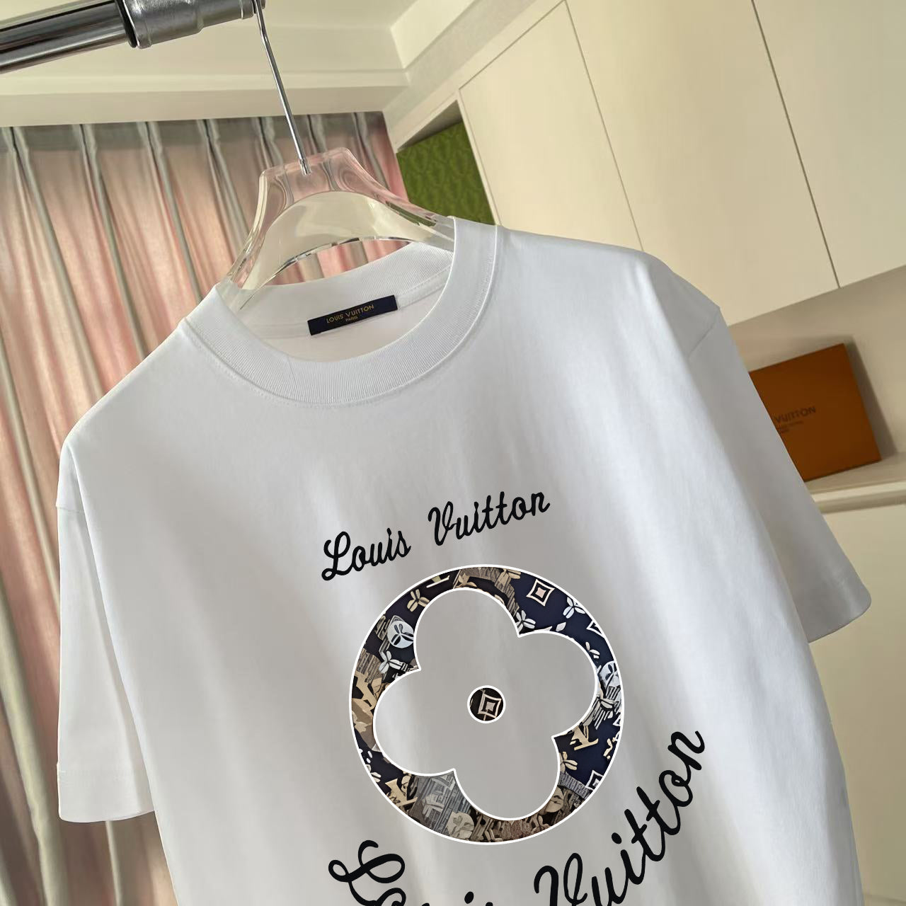LuxluxHouse Best Quality Clothes T-shirt Louis Vuitton