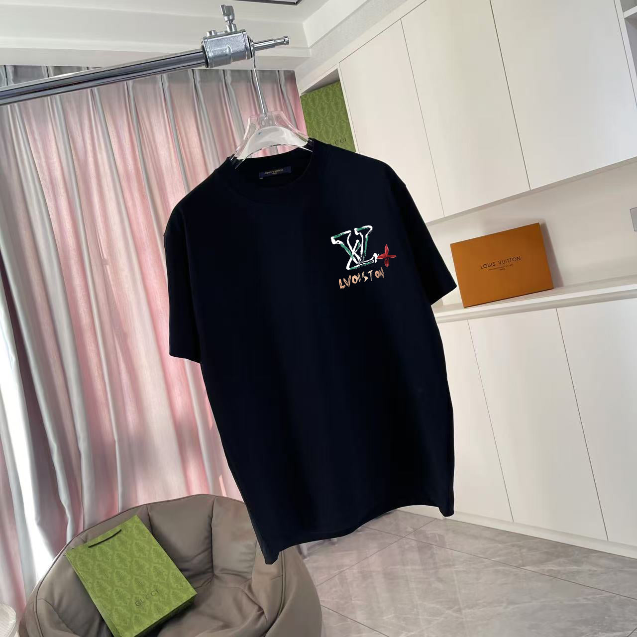 LuxluxHouse Best Quality Clothes T-shirt Louis Vuitton